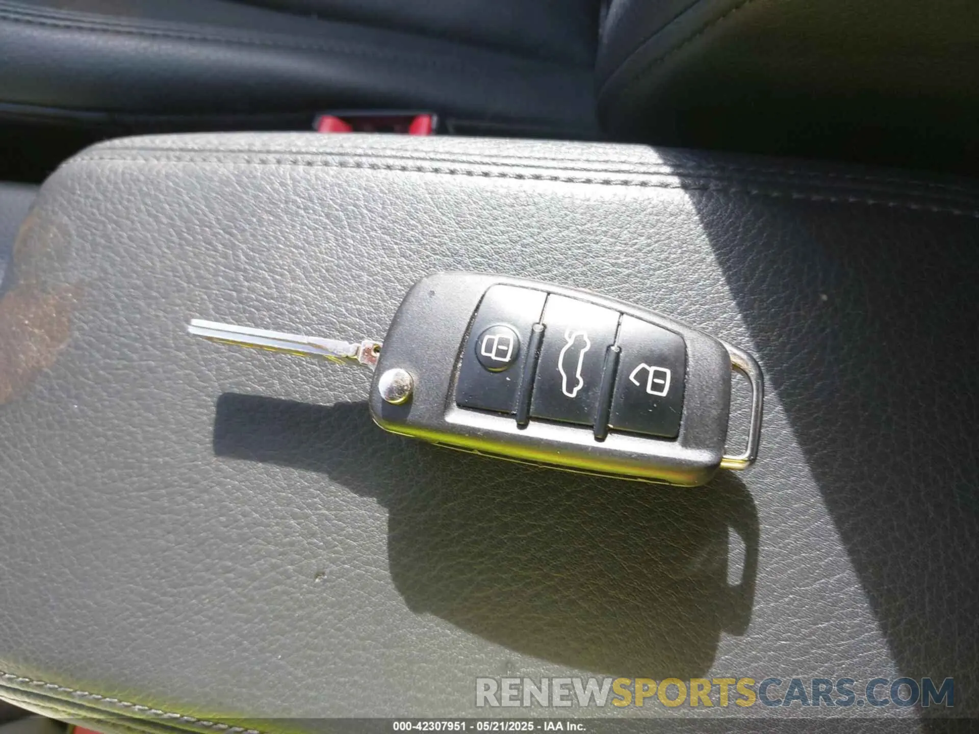 11 Photograph of a damaged car WAUAUGFFXLA005747 AUDI A3 2020