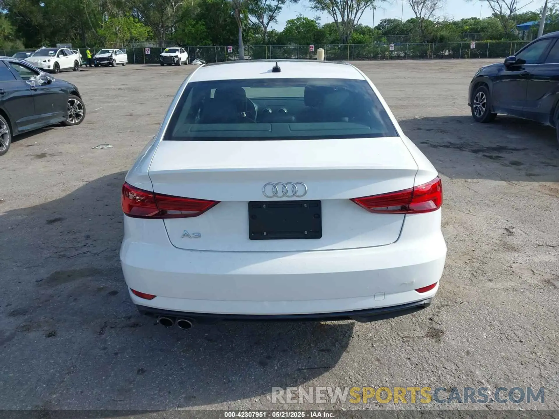 16 Photograph of a damaged car WAUAUGFFXLA005747 AUDI A3 2020
