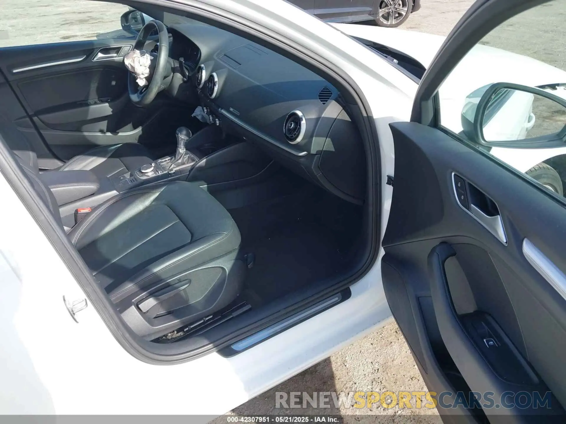5 Photograph of a damaged car WAUAUGFFXLA005747 AUDI A3 2020