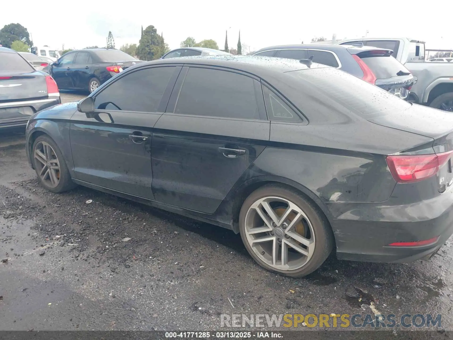 14 Photograph of a damaged car WAUAUGFFXLA097944 AUDI A3 2020