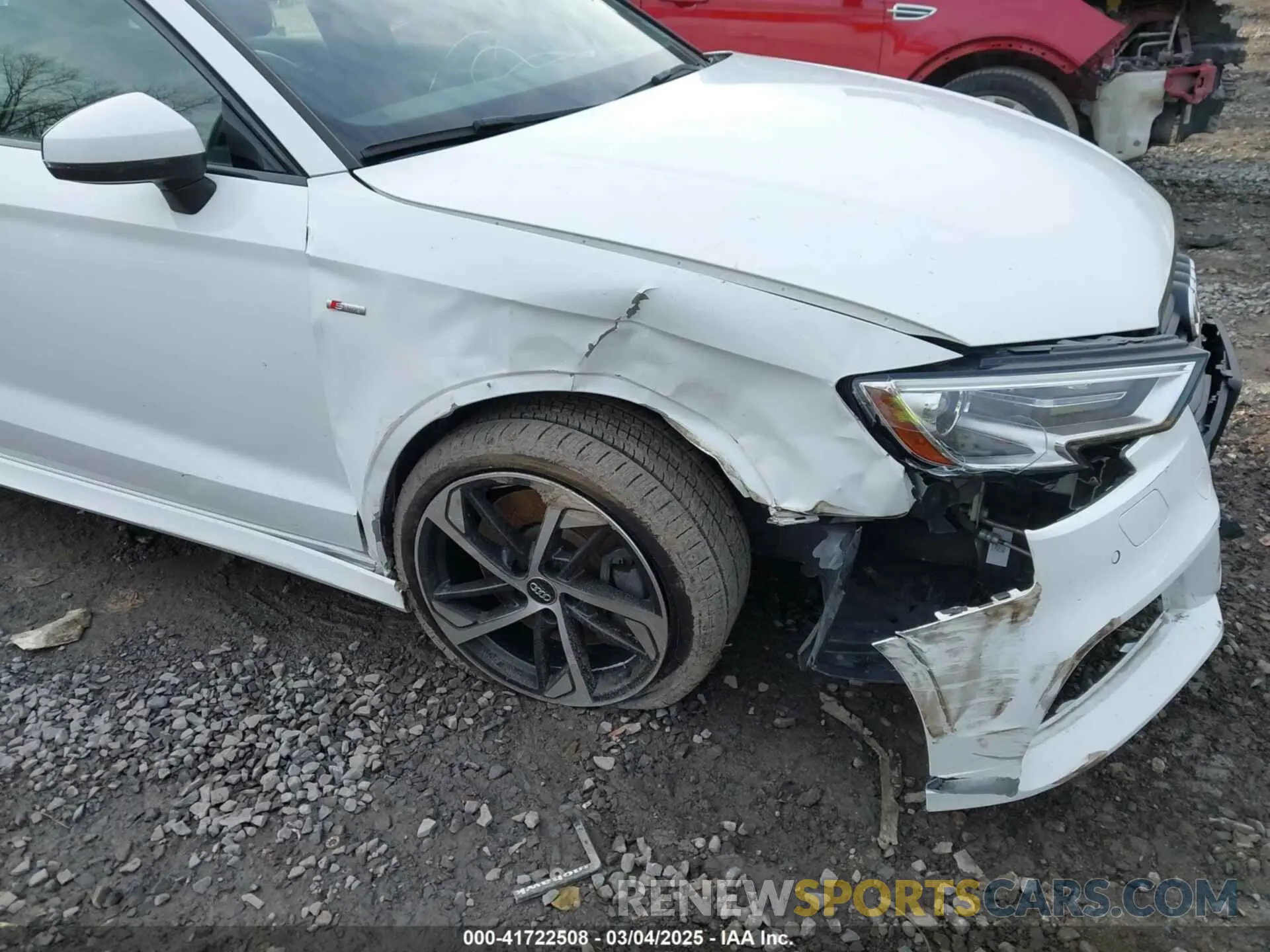 17 Photograph of a damaged car WAUBEGFF2LA095042 AUDI A3 2020