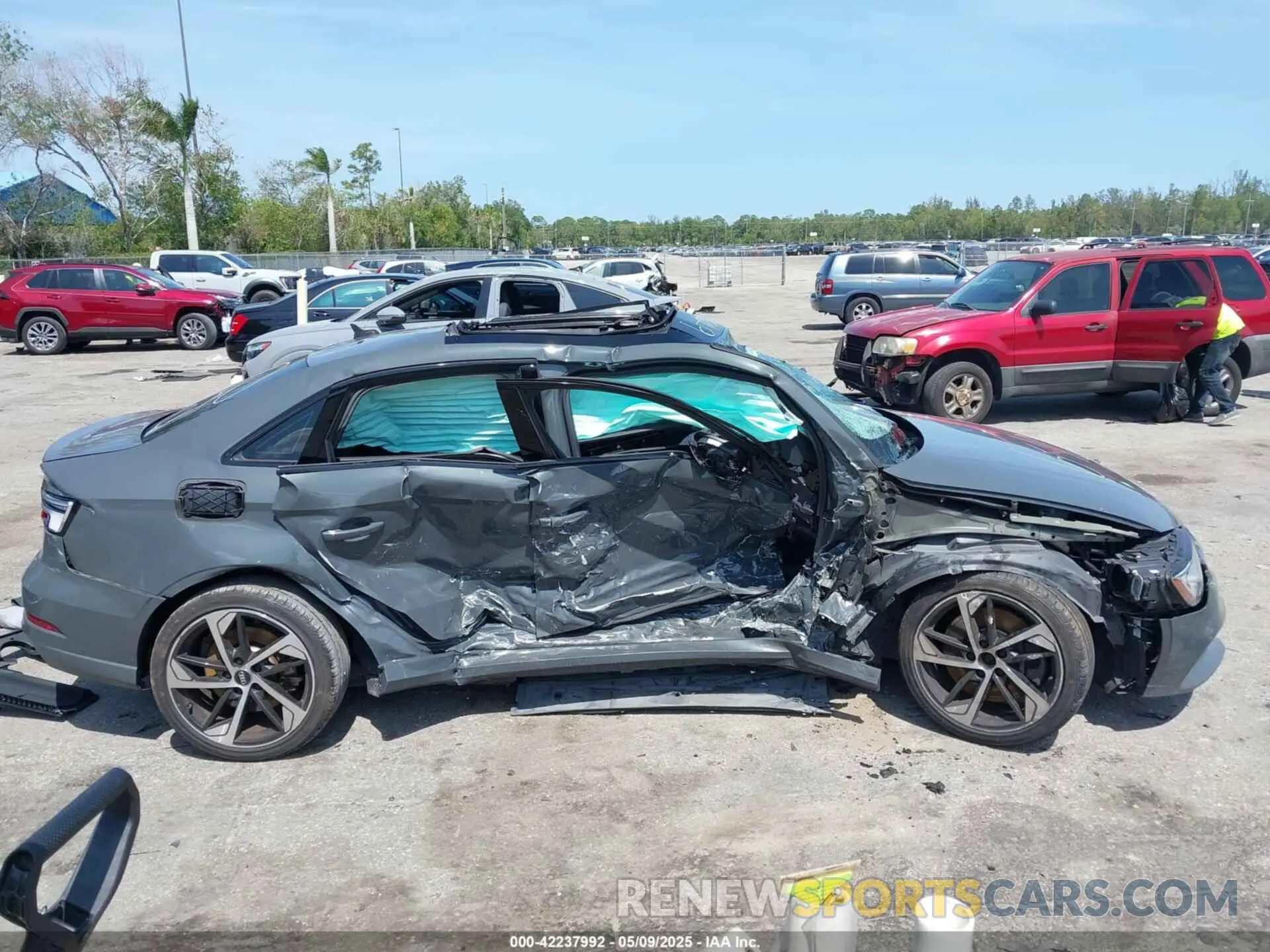 13 Photograph of a damaged car WAUBEGFF4LA000397 AUDI A3 2020