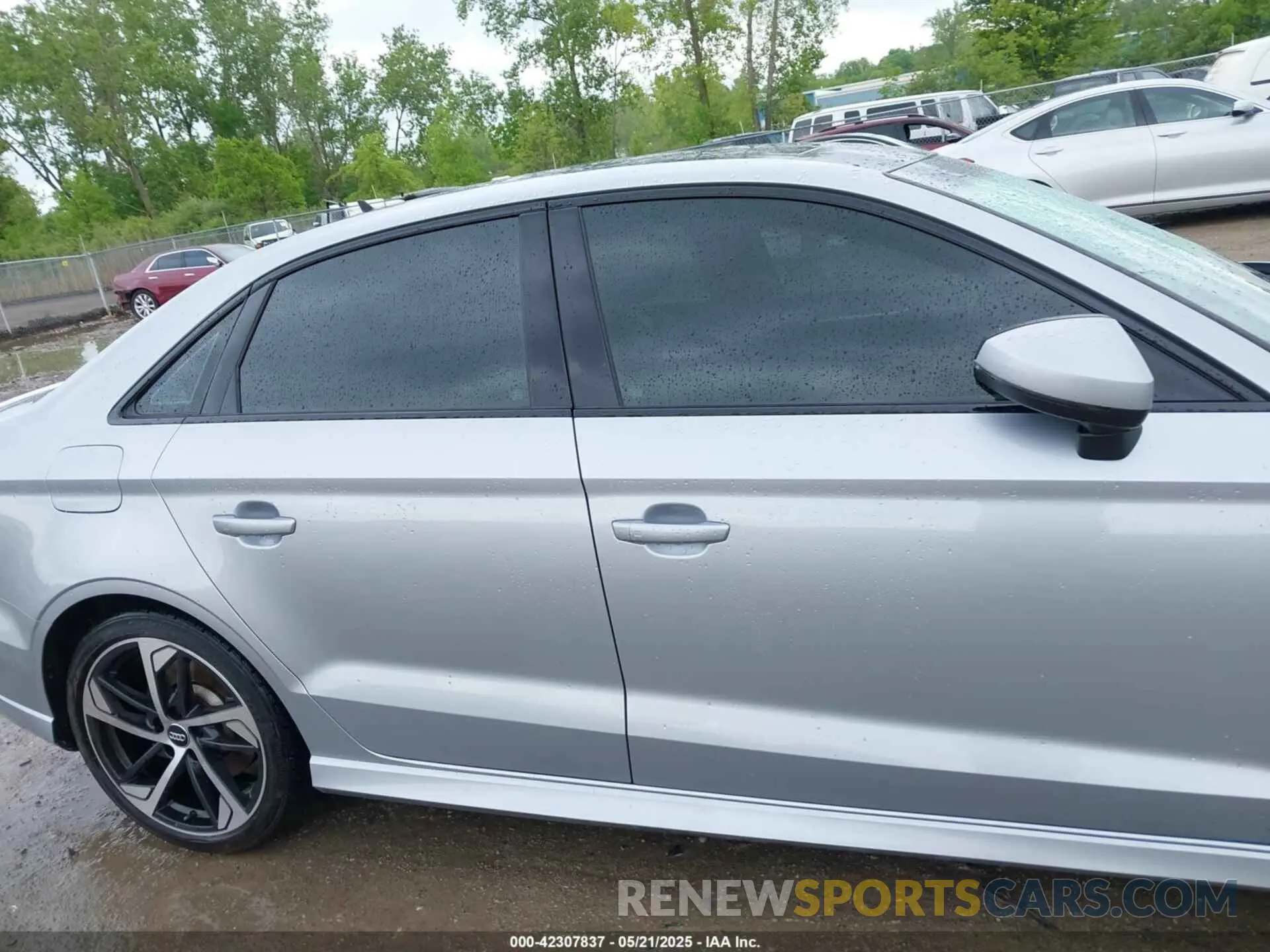 13 Photograph of a damaged car WAUBEGFF4LA096161 AUDI A3 2020
