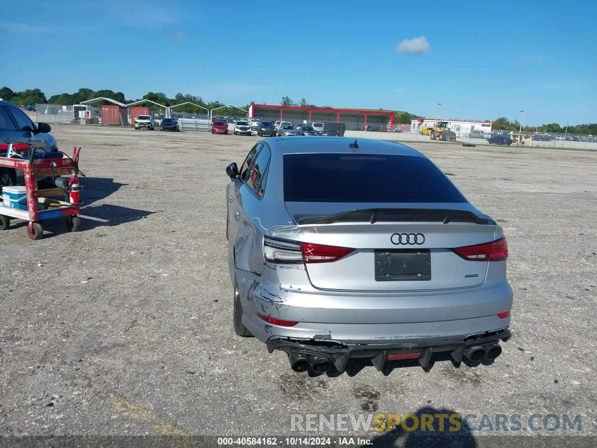 17 Photograph of a damaged car WAUBEGFF6LA090152 AUDI A3 2020