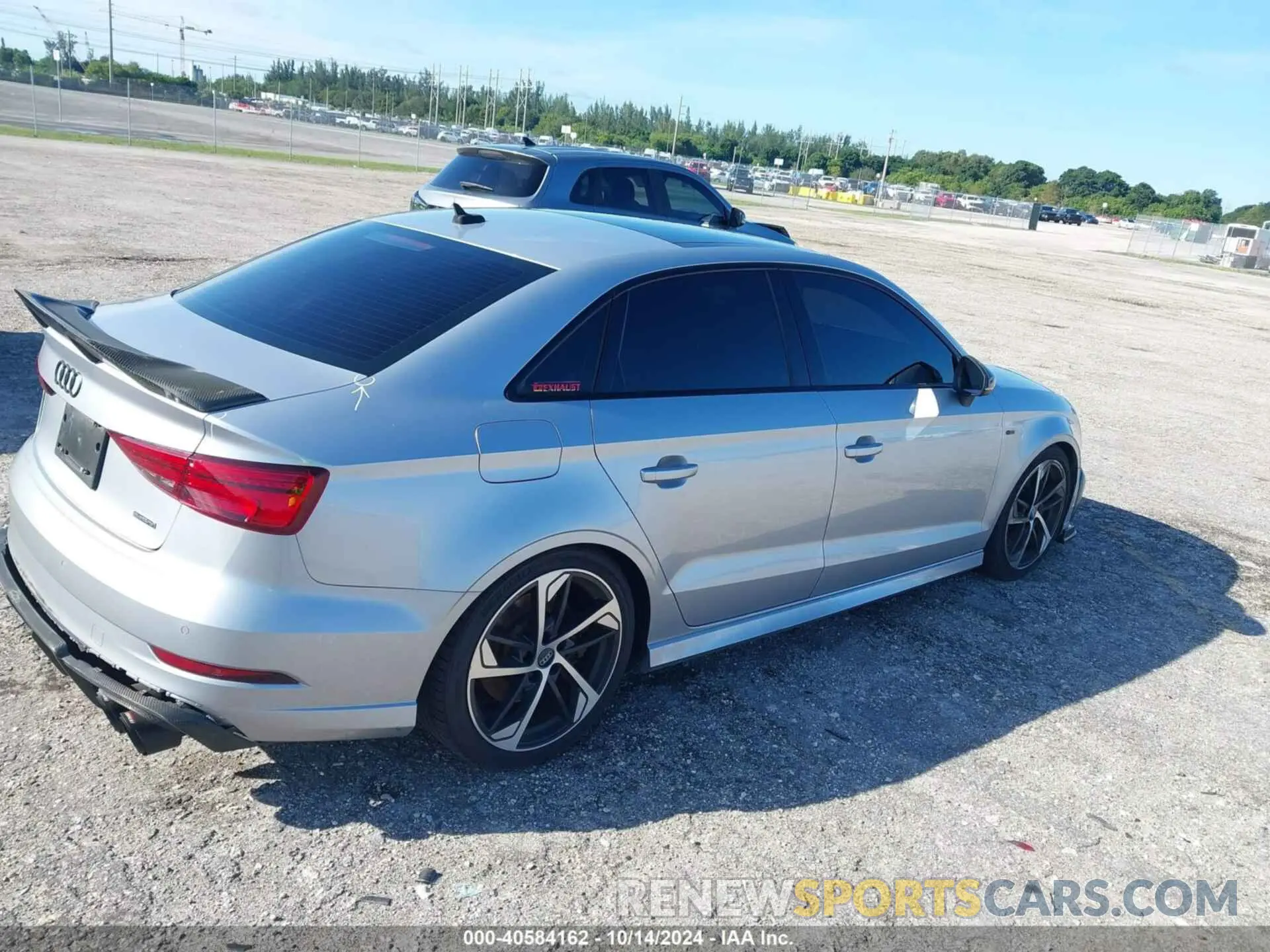 18 Photograph of a damaged car WAUBEGFF6LA090152 AUDI A3 2020