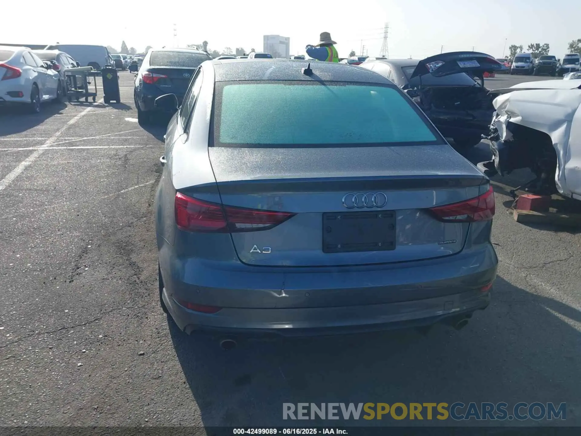 16 Photograph of a damaged car WAUBEGFF7LA056186 AUDI A3 2020