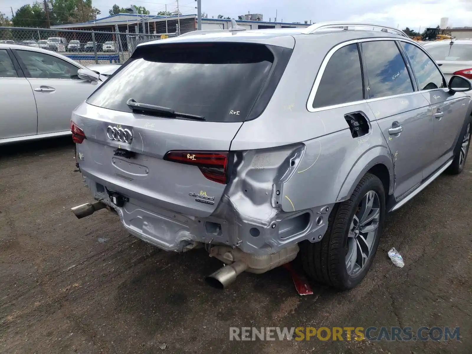 9 Photograph of a damaged car WA17NAF40KA112885 AUDI A4 2019