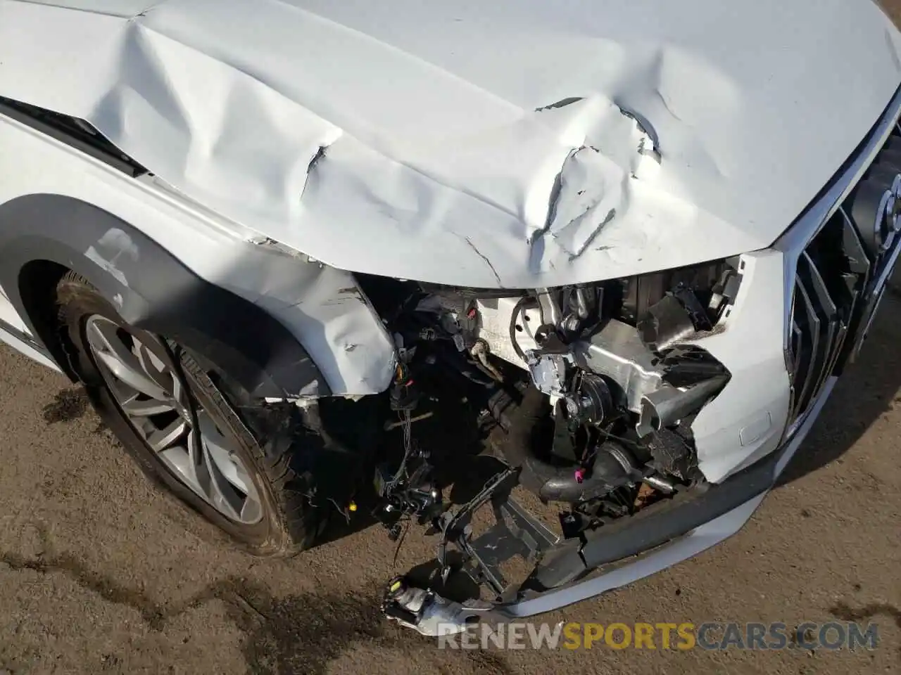 9 Photograph of a damaged car WA17NAF48KA009116 AUDI A4 2019