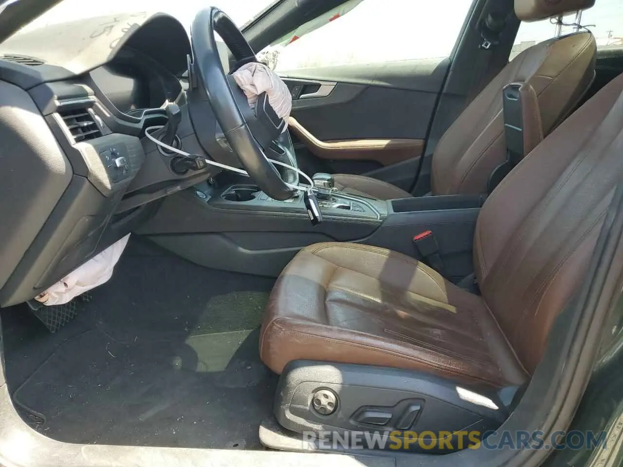 7 Photograph of a damaged car WA18NAF43KA106048 AUDI A4 2019