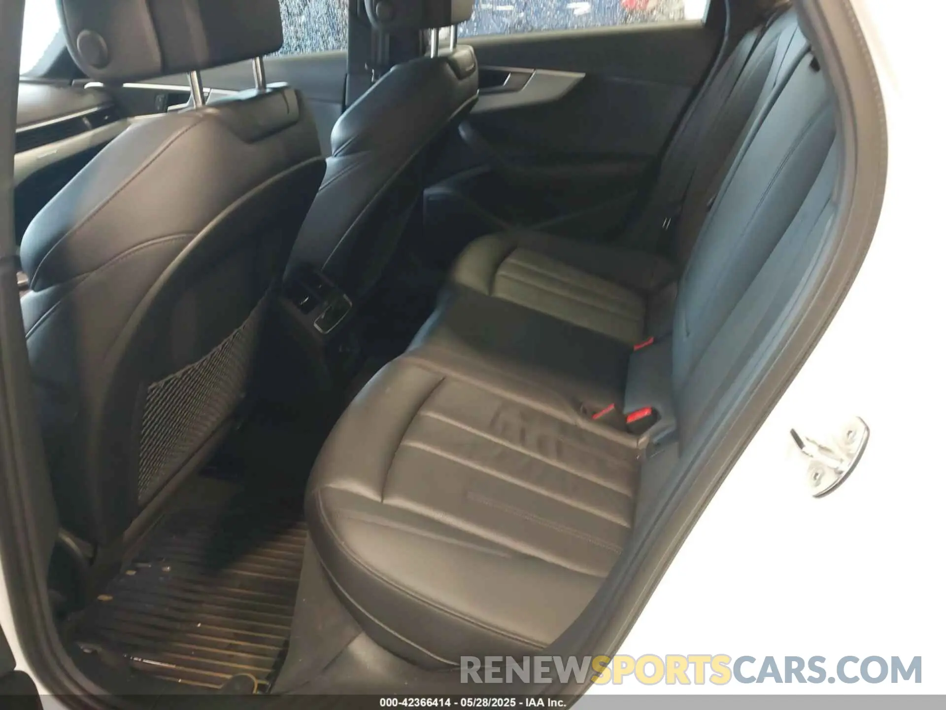 8 Photograph of a damaged car WAUDNAF48KN006036 AUDI A4 2019