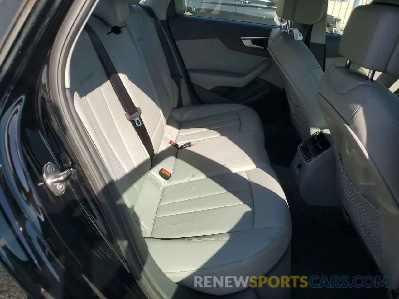 10 Photograph of a damaged car WAUDNAF4XKN020004 AUDI A4 2019