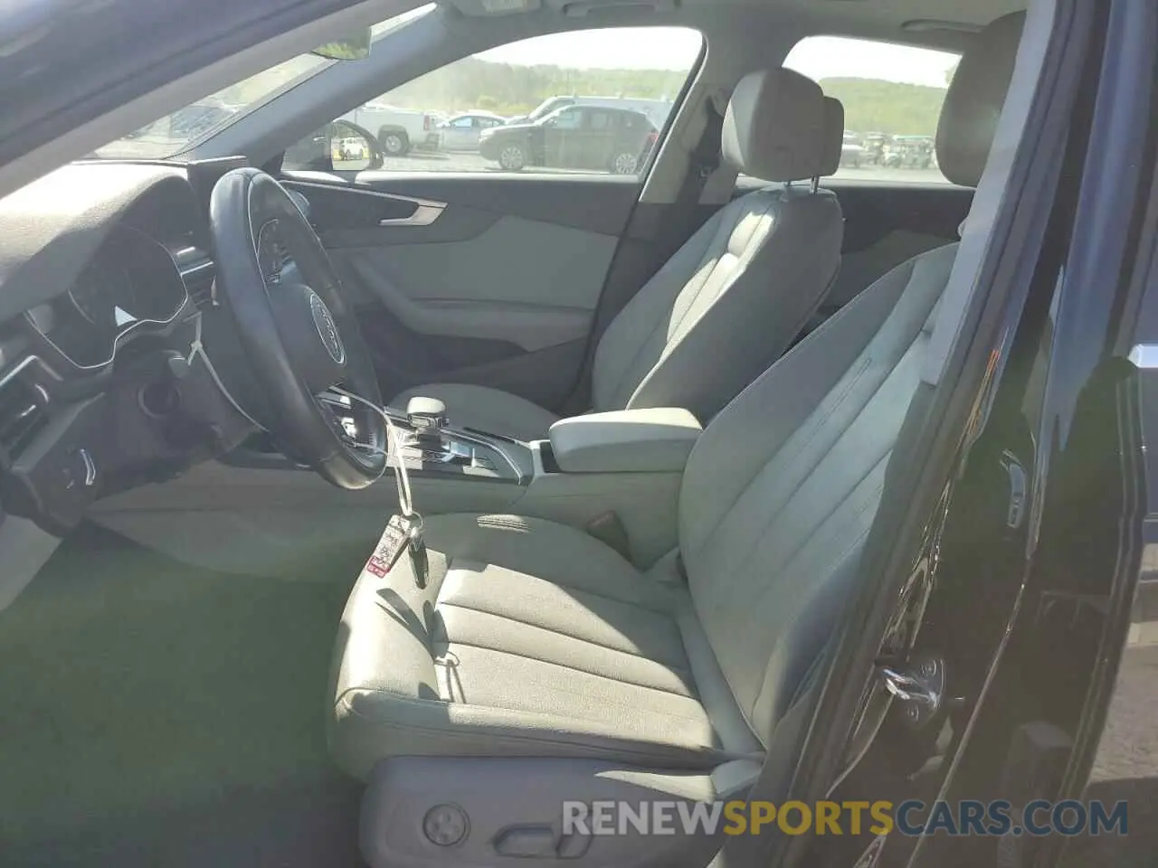 7 Photograph of a damaged car WAUDNAF4XKN020004 AUDI A4 2019