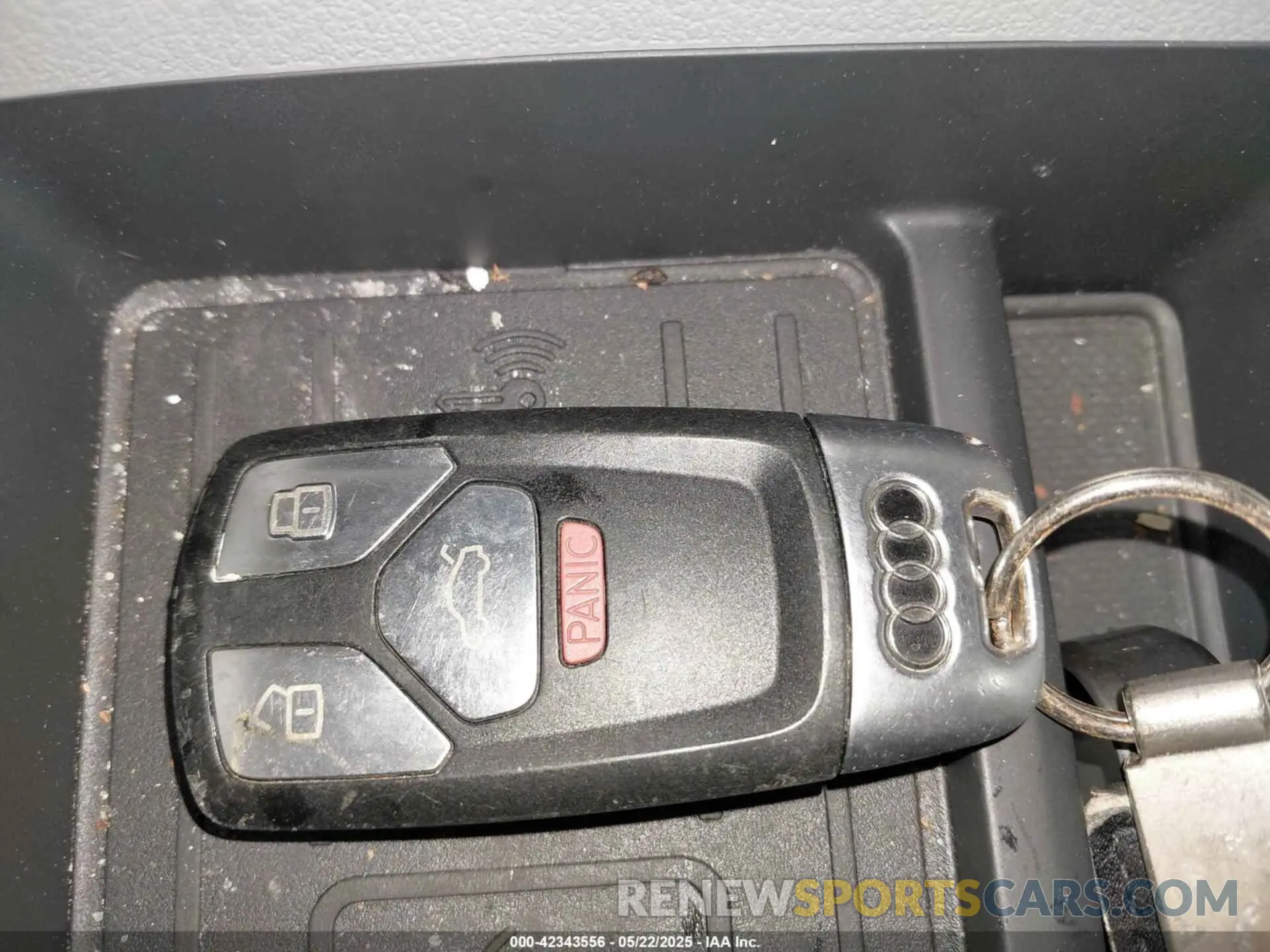 11 Photograph of a damaged car WAUENAF40KA008374 AUDI A4 2019