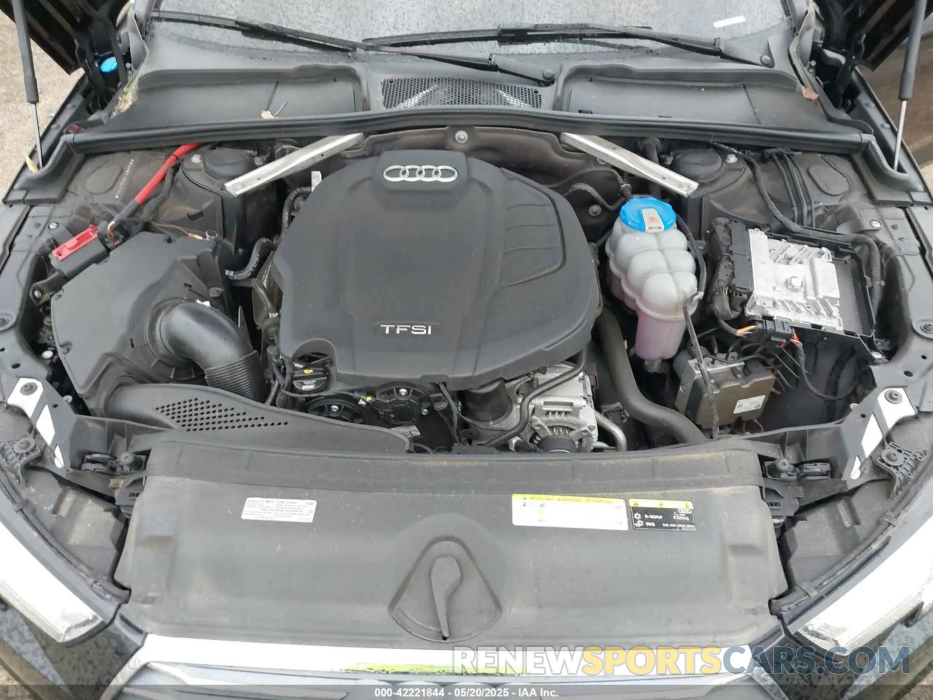 10 Photograph of a damaged car WAUENAF40KA021383 AUDI A4 2019