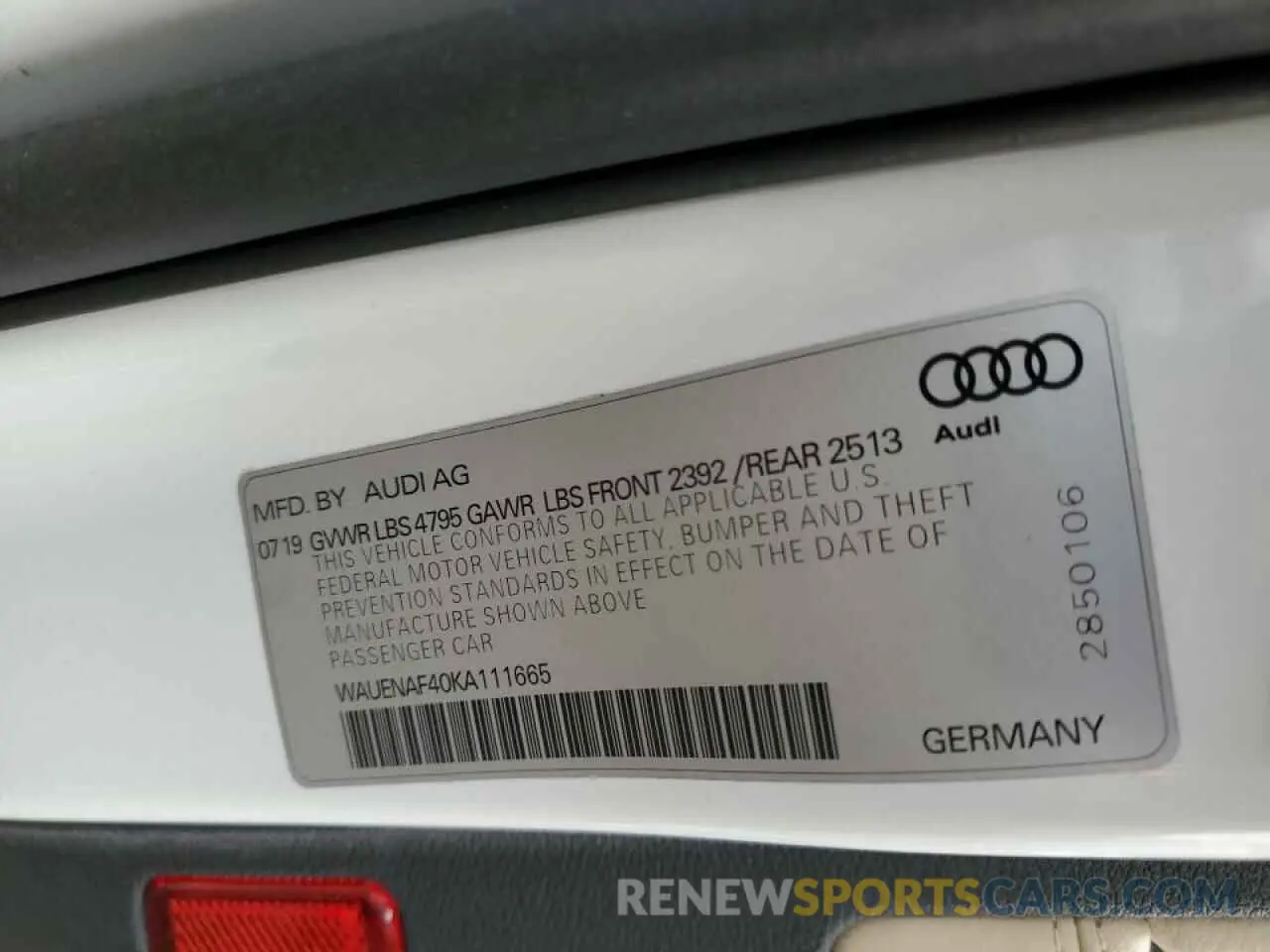 14 Photograph of a damaged car WAUENAF40KA111665 AUDI A4 2019