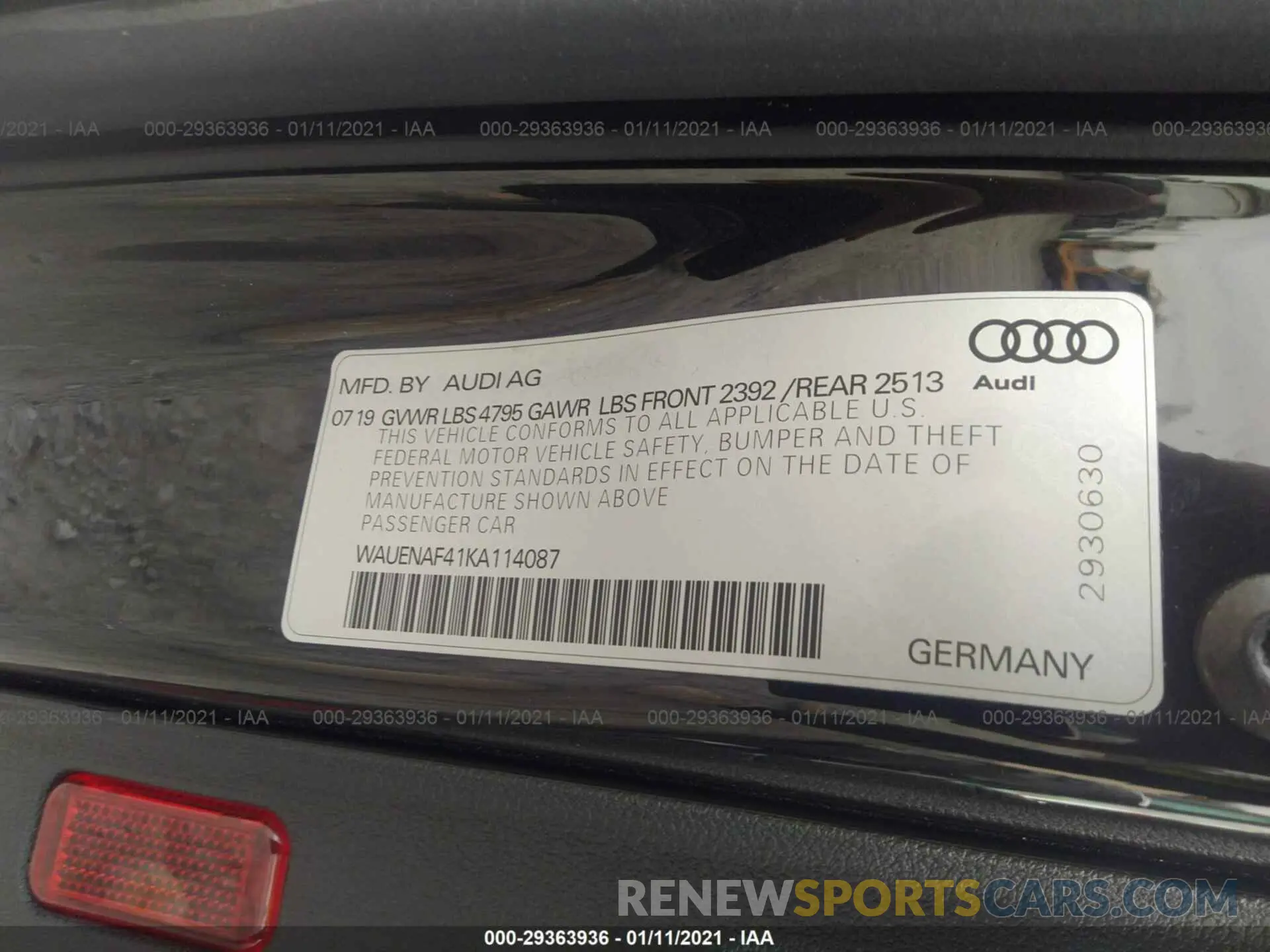 9 Photograph of a damaged car WAUENAF41KA114087 AUDI A4 2019