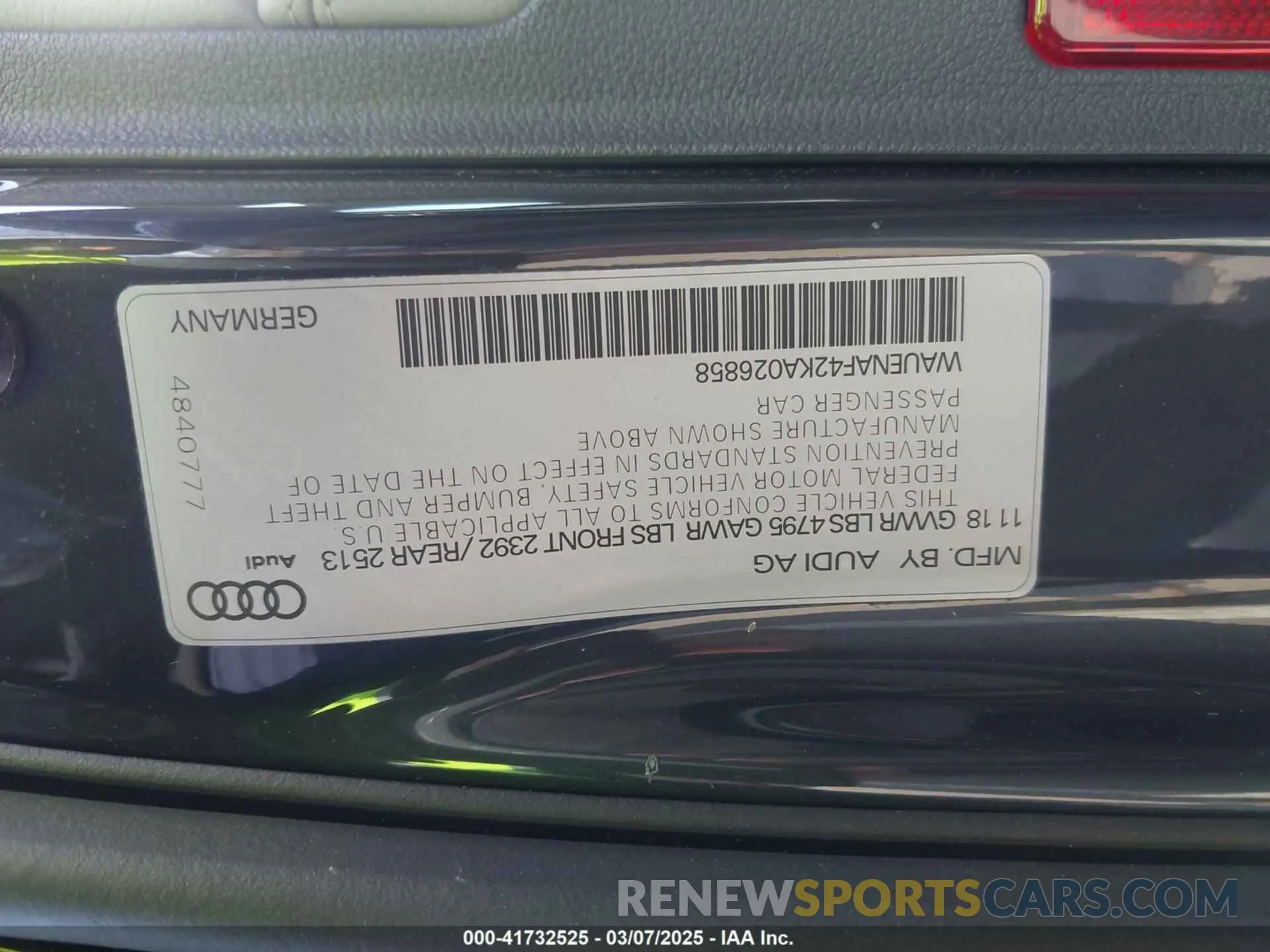 9 Photograph of a damaged car WAUENAF42KA026858 AUDI A4 2019