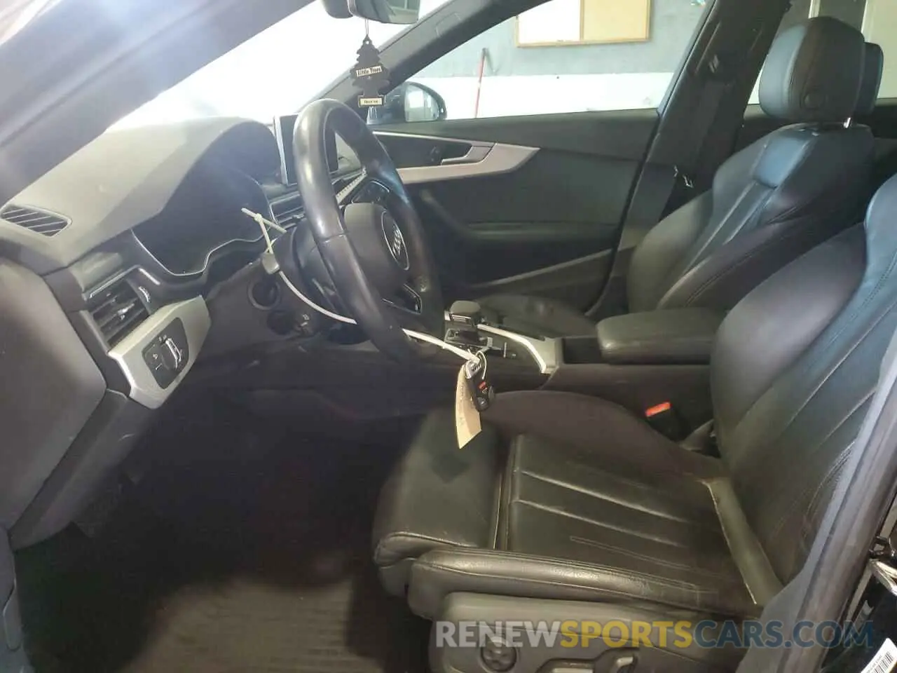 7 Photograph of a damaged car WAUENAF42KN005582 AUDI A4 2019