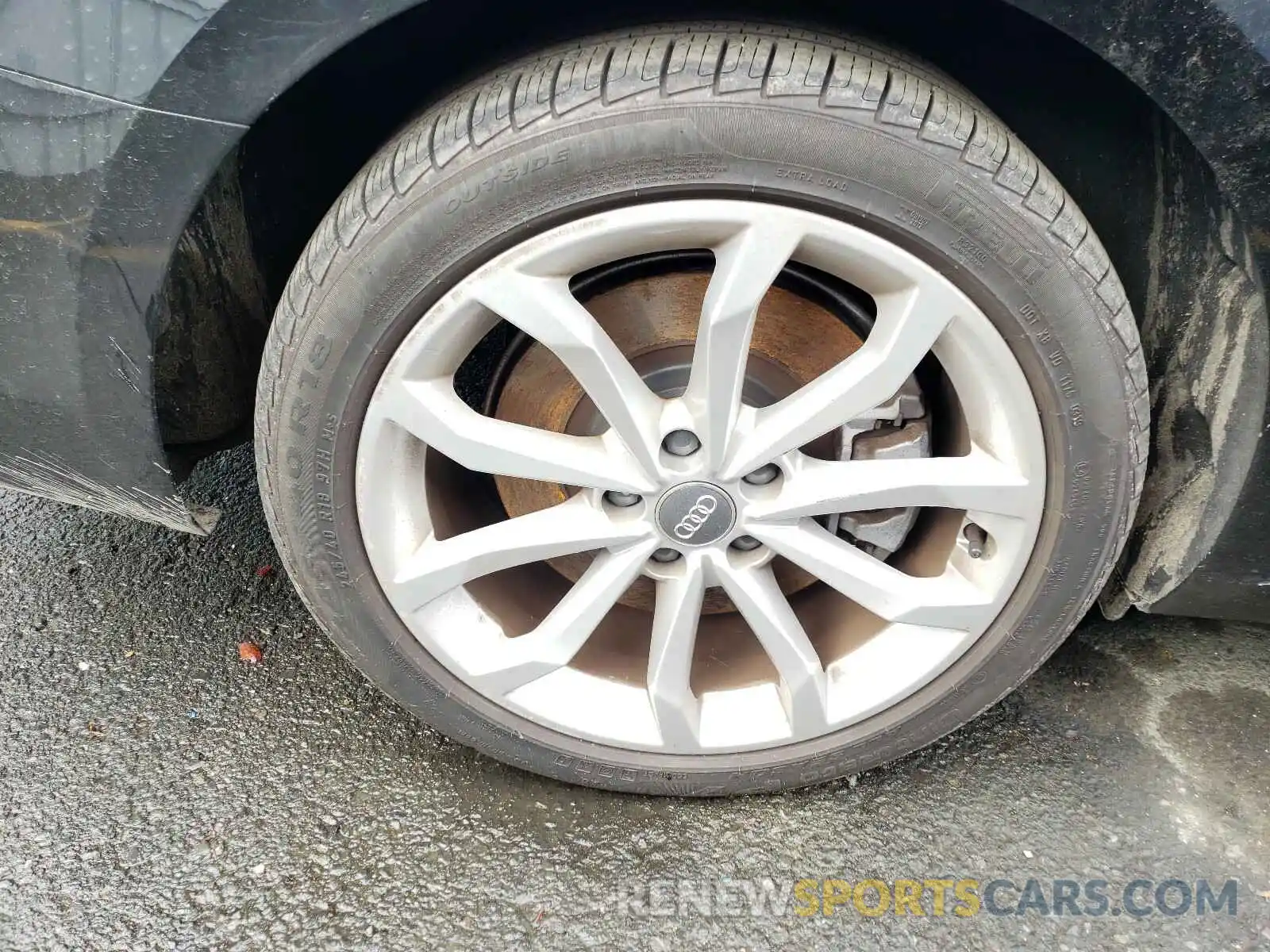 9 Photograph of a damaged car WAUENAF43KN011472 AUDI A4 2019