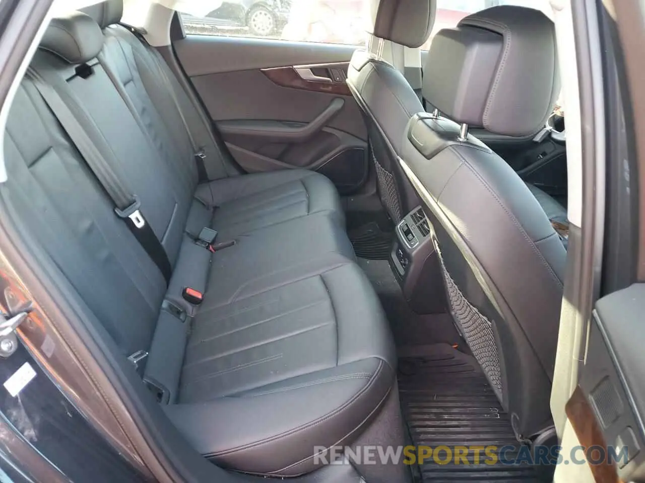 10 Photograph of a damaged car WAUENAF43KN018907 AUDI A4 2019
