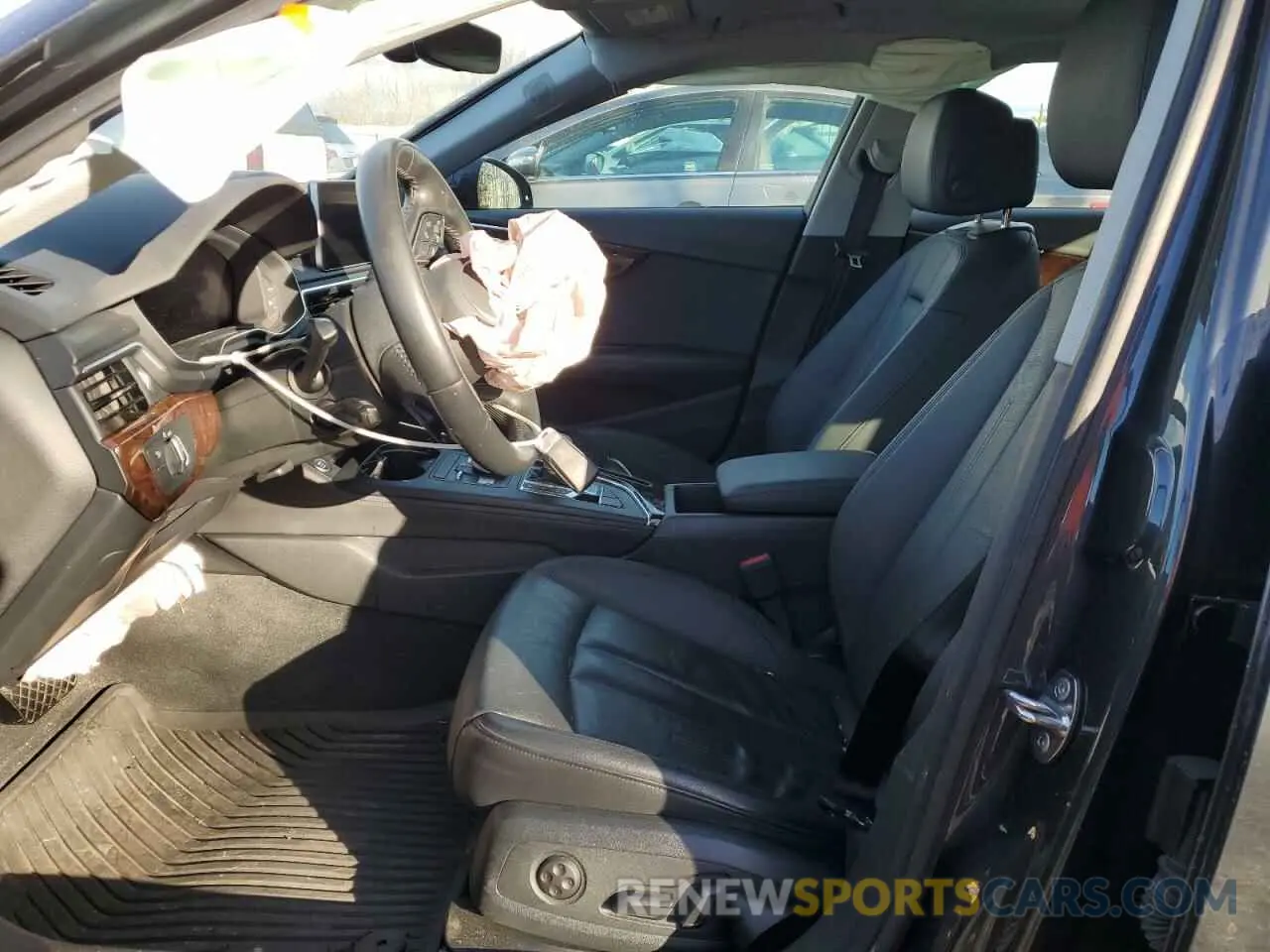 7 Photograph of a damaged car WAUENAF43KN018907 AUDI A4 2019