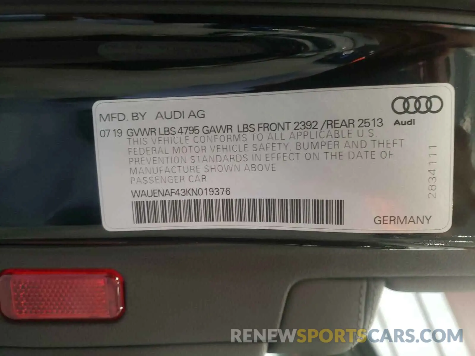 10 Photograph of a damaged car WAUENAF43KN019376 AUDI A4 2019