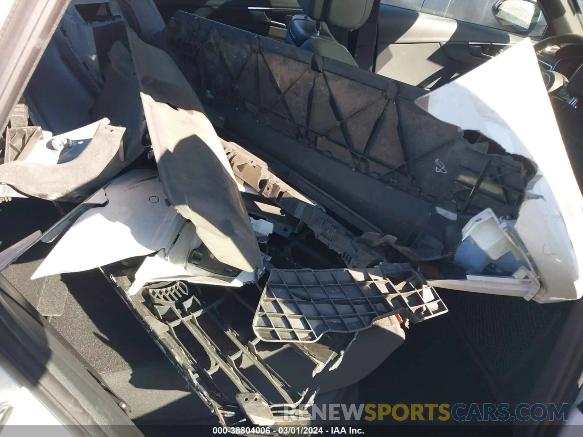 8 Photograph of a damaged car WAUENAF44KA070084 AUDI A4 2019