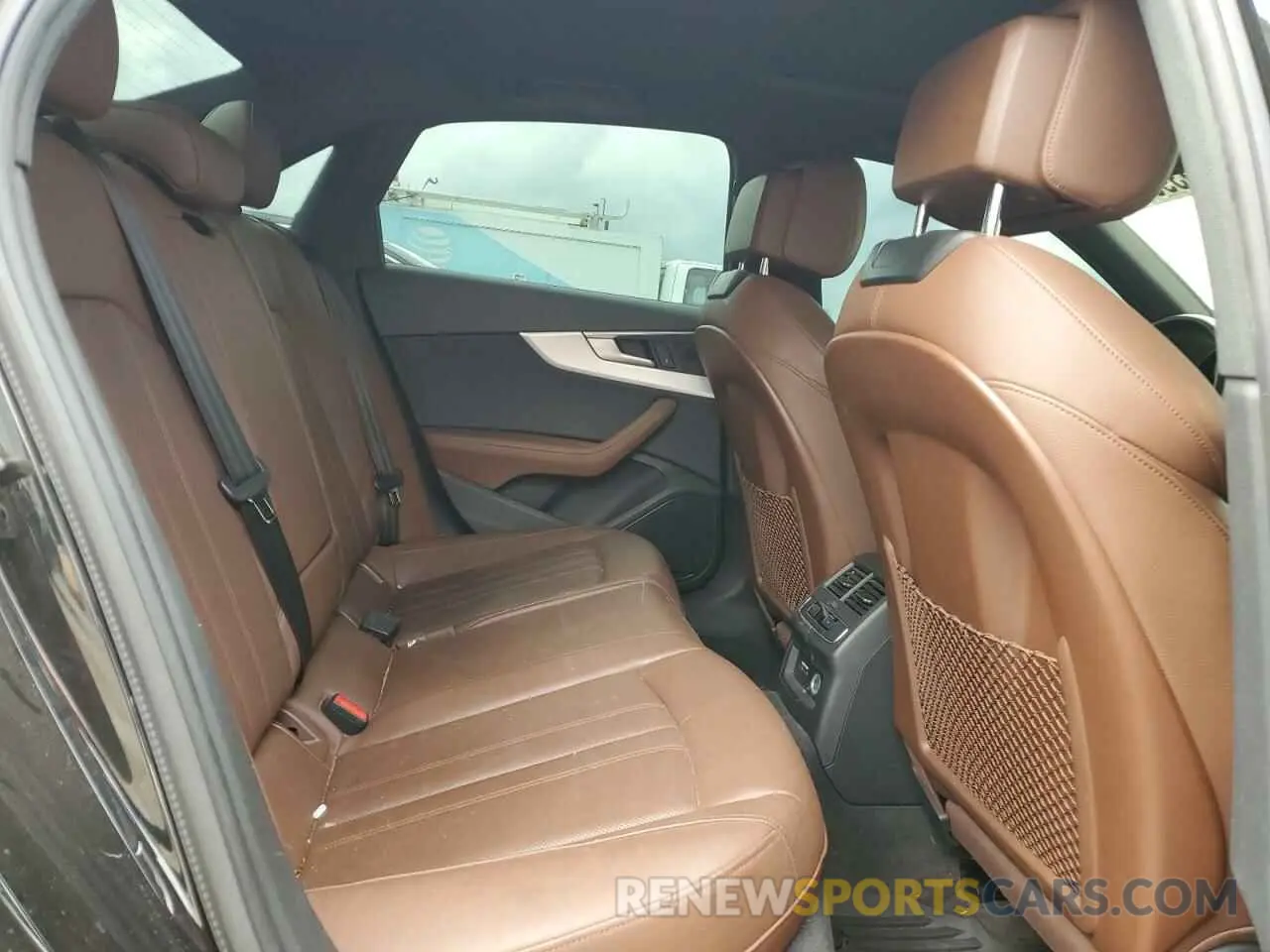 10 Photograph of a damaged car WAUENAF44KN006569 AUDI A4 2019