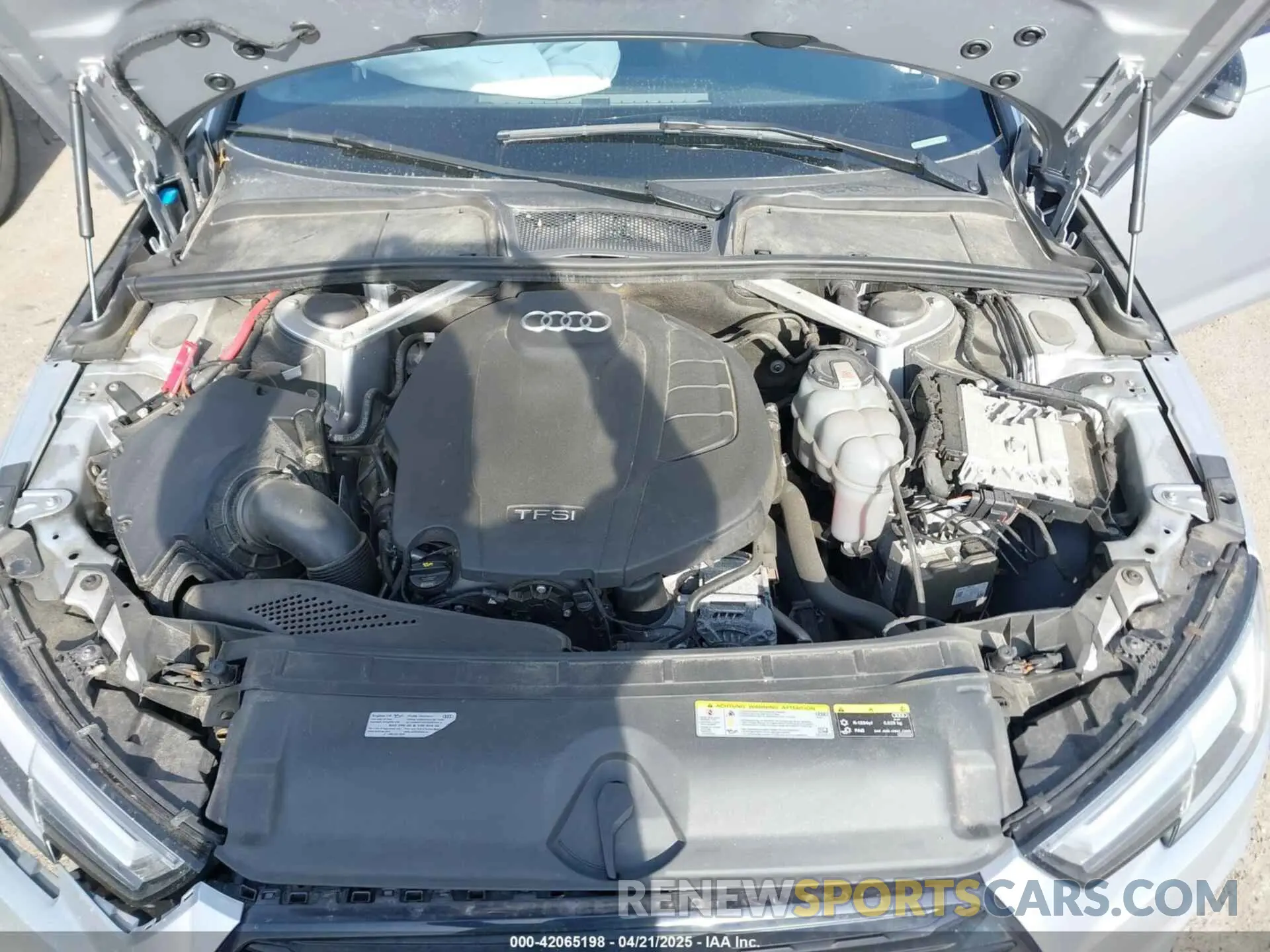 10 Photograph of a damaged car WAUENAF45KN019041 AUDI A4 2019
