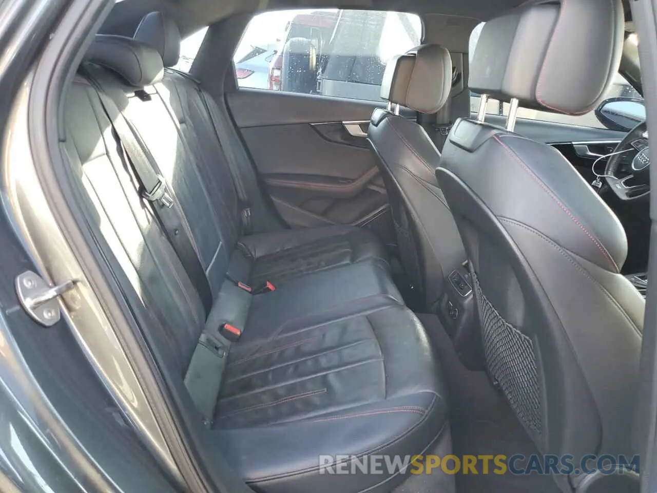 11 Photograph of a damaged car WAUENAF46KN005083 AUDI A4 2019