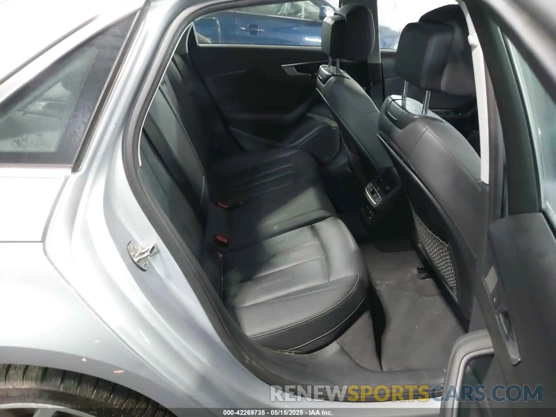 8 Photograph of a damaged car WAUENAF47KA016195 AUDI A4 2019
