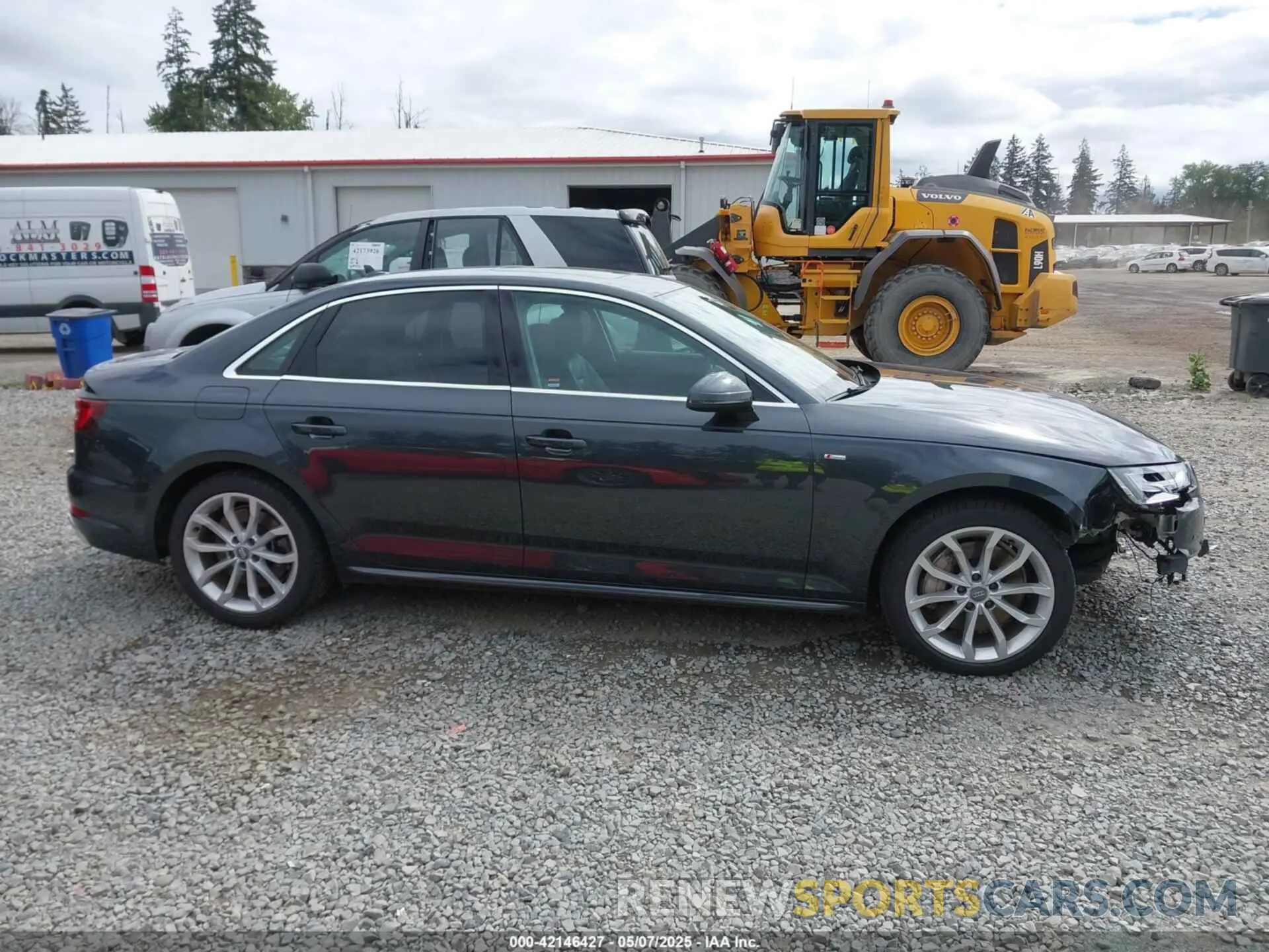 14 Photograph of a damaged car WAUENAF47KA056731 AUDI A4 2019