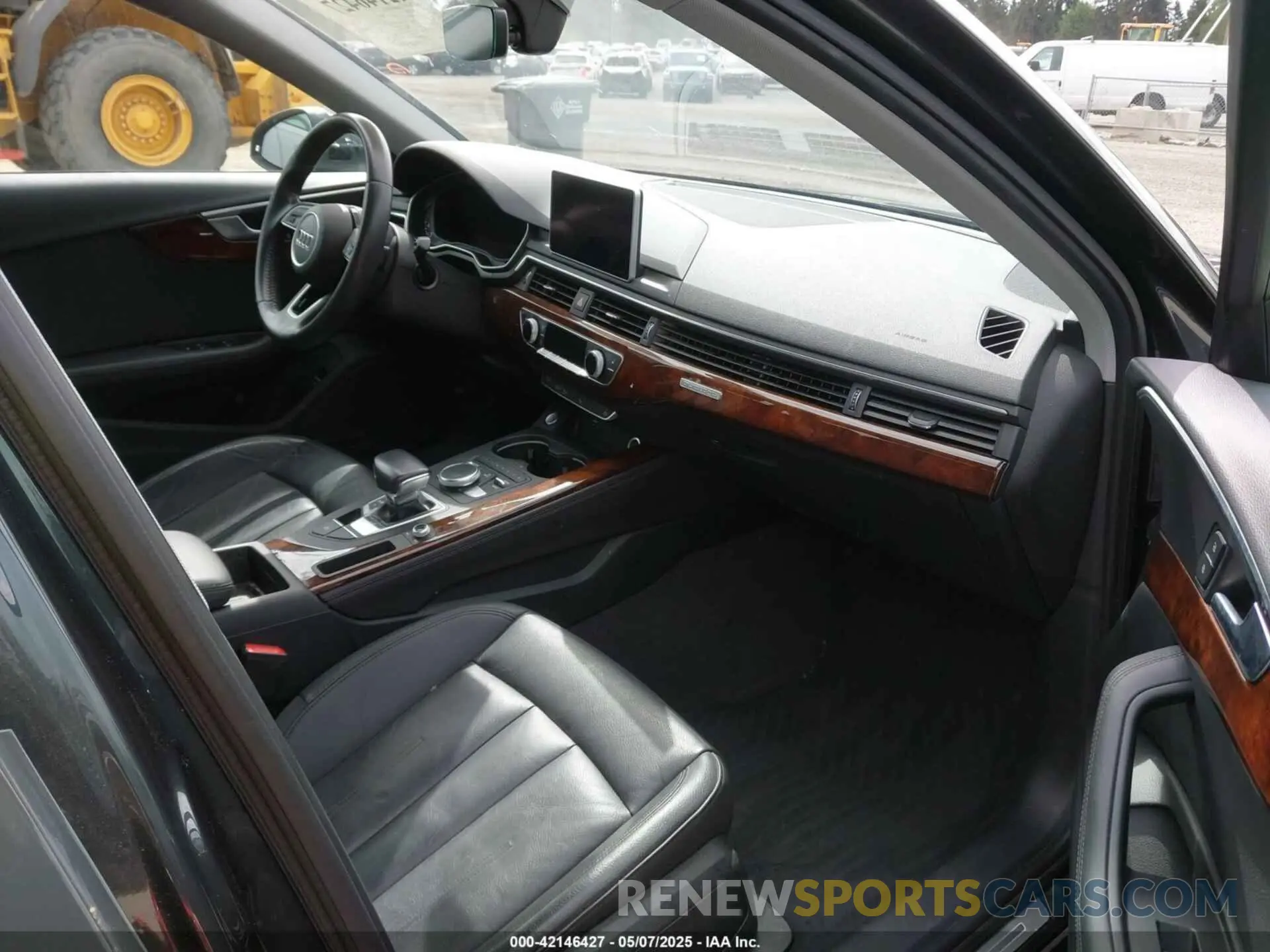 5 Photograph of a damaged car WAUENAF47KA056731 AUDI A4 2019