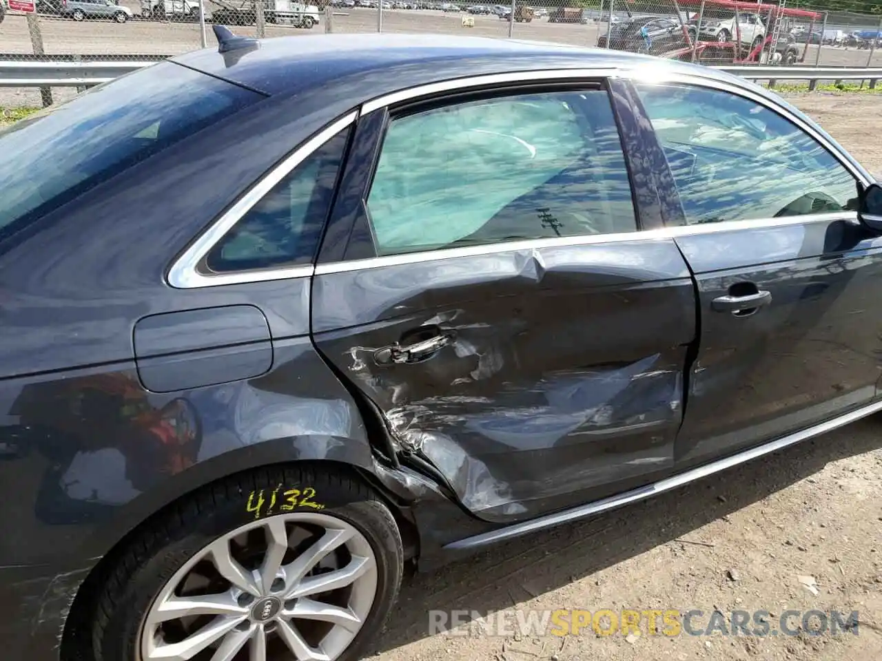 9 Photograph of a damaged car WAUENAF47KN007778 AUDI A4 2019