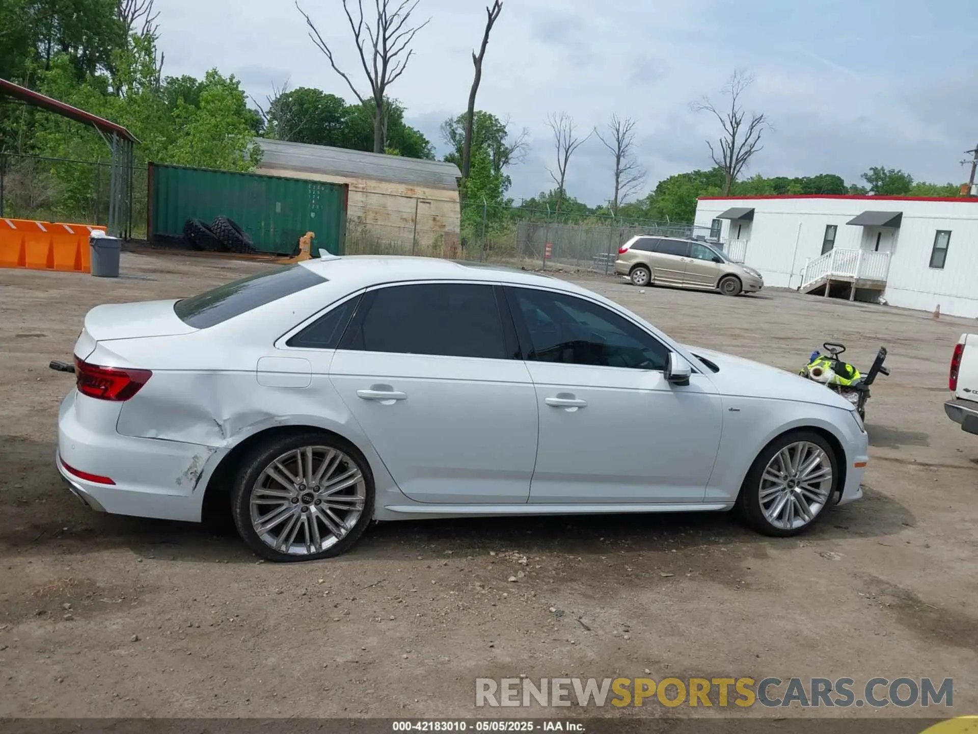 13 Photograph of a damaged car WAUENAF47KN014343 AUDI A4 2019