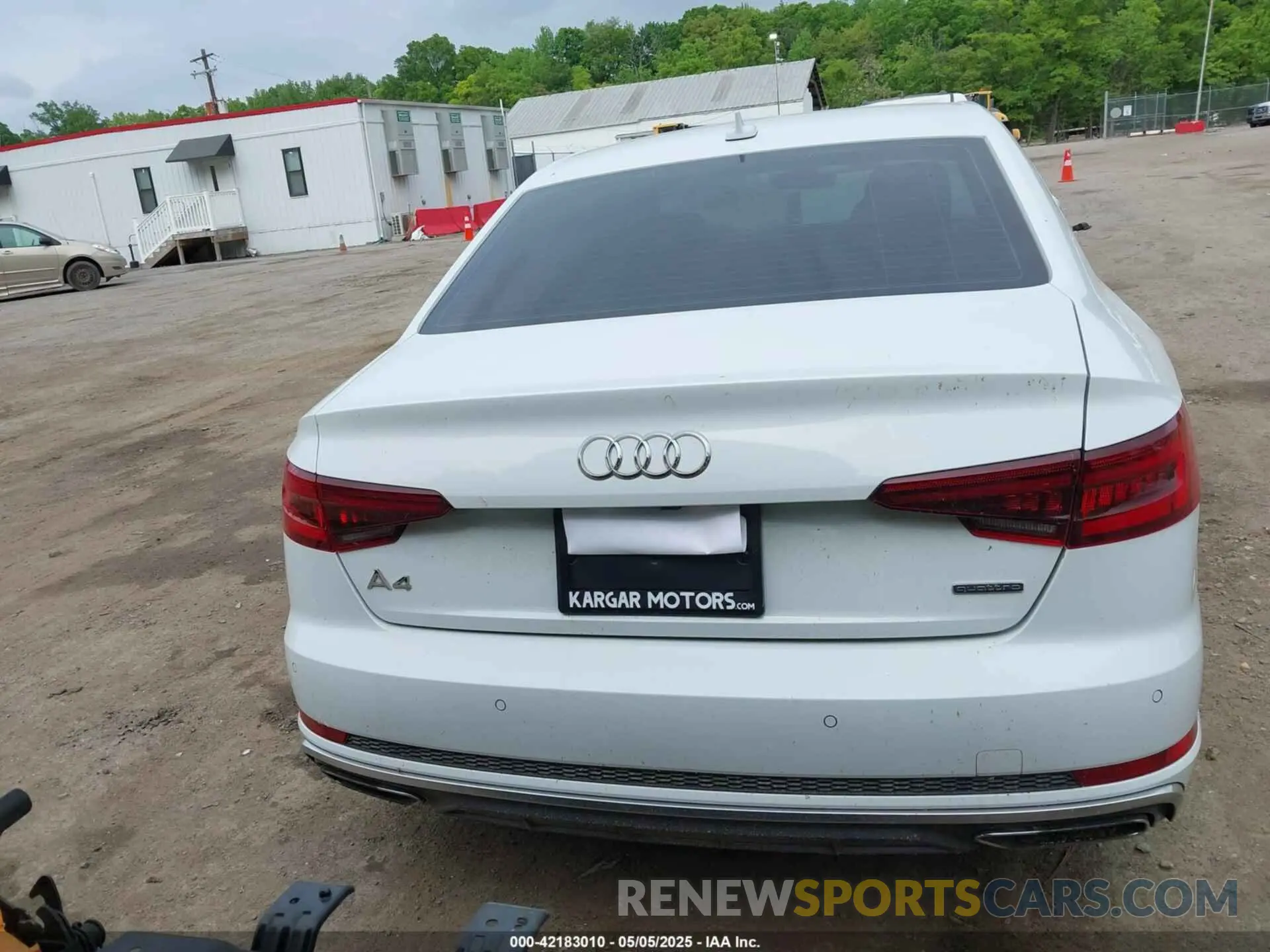 16 Photograph of a damaged car WAUENAF47KN014343 AUDI A4 2019
