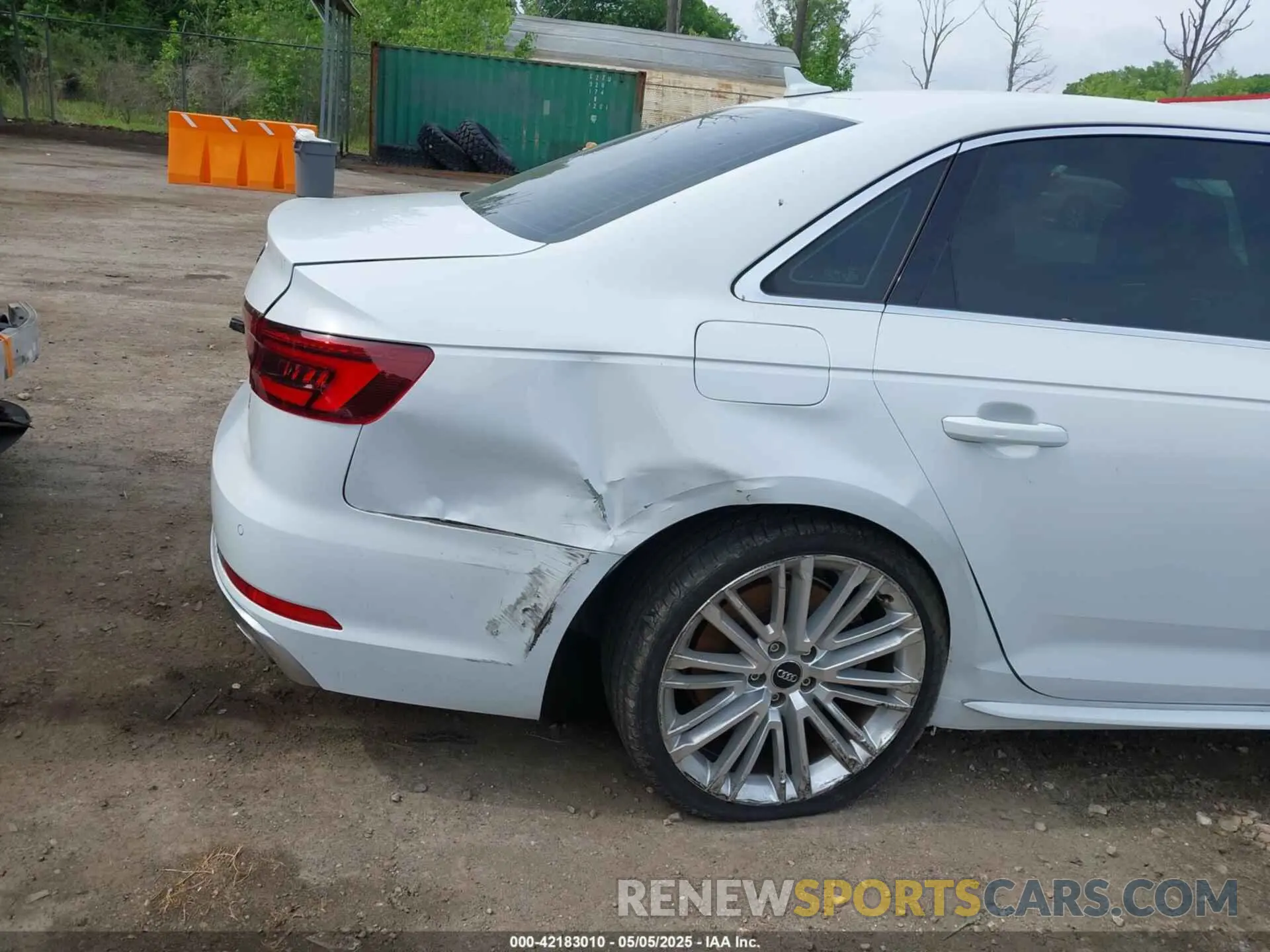 6 Photograph of a damaged car WAUENAF47KN014343 AUDI A4 2019