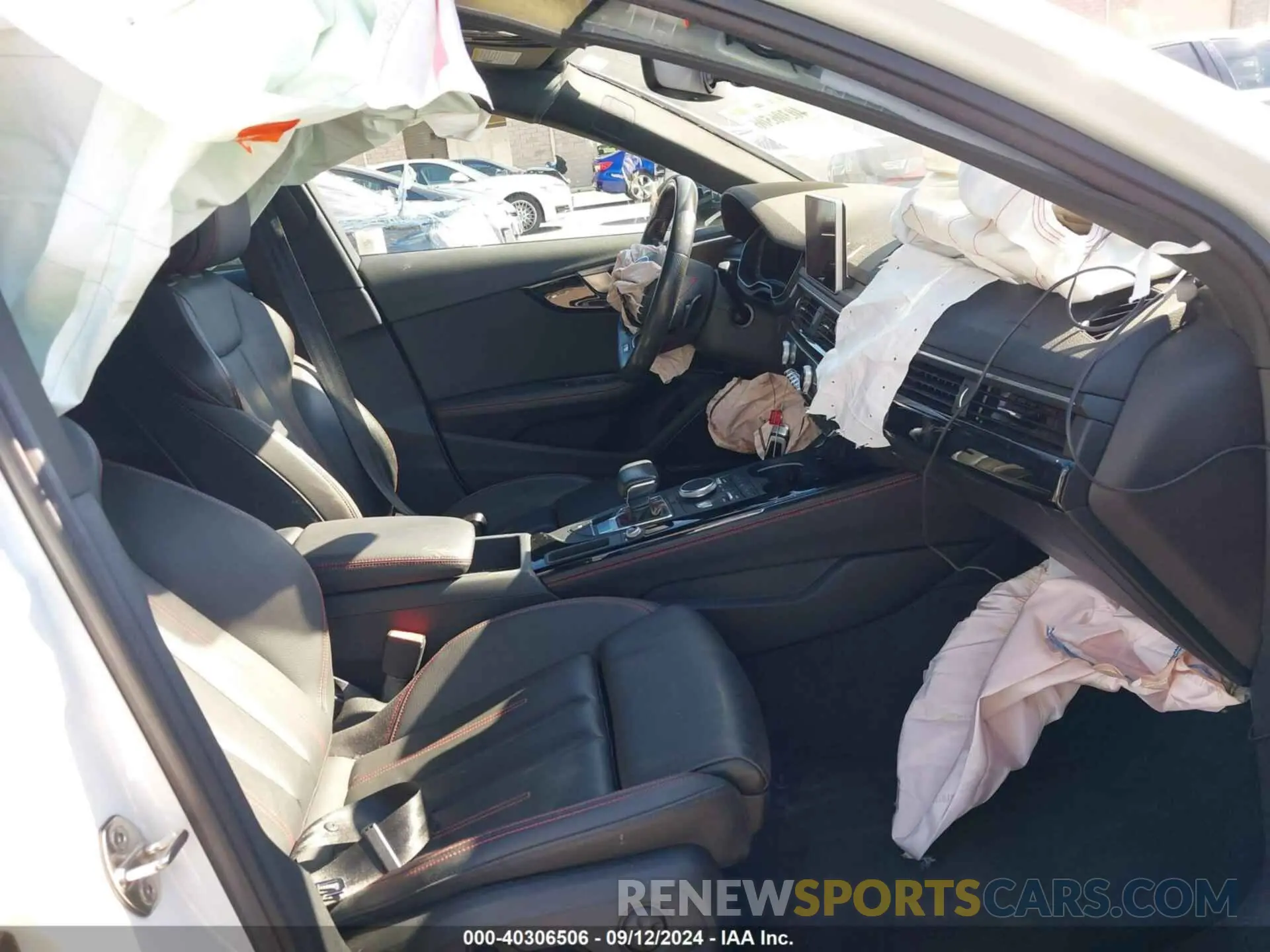 5 Photograph of a damaged car WAUENAF48KA069052 AUDI A4 2019