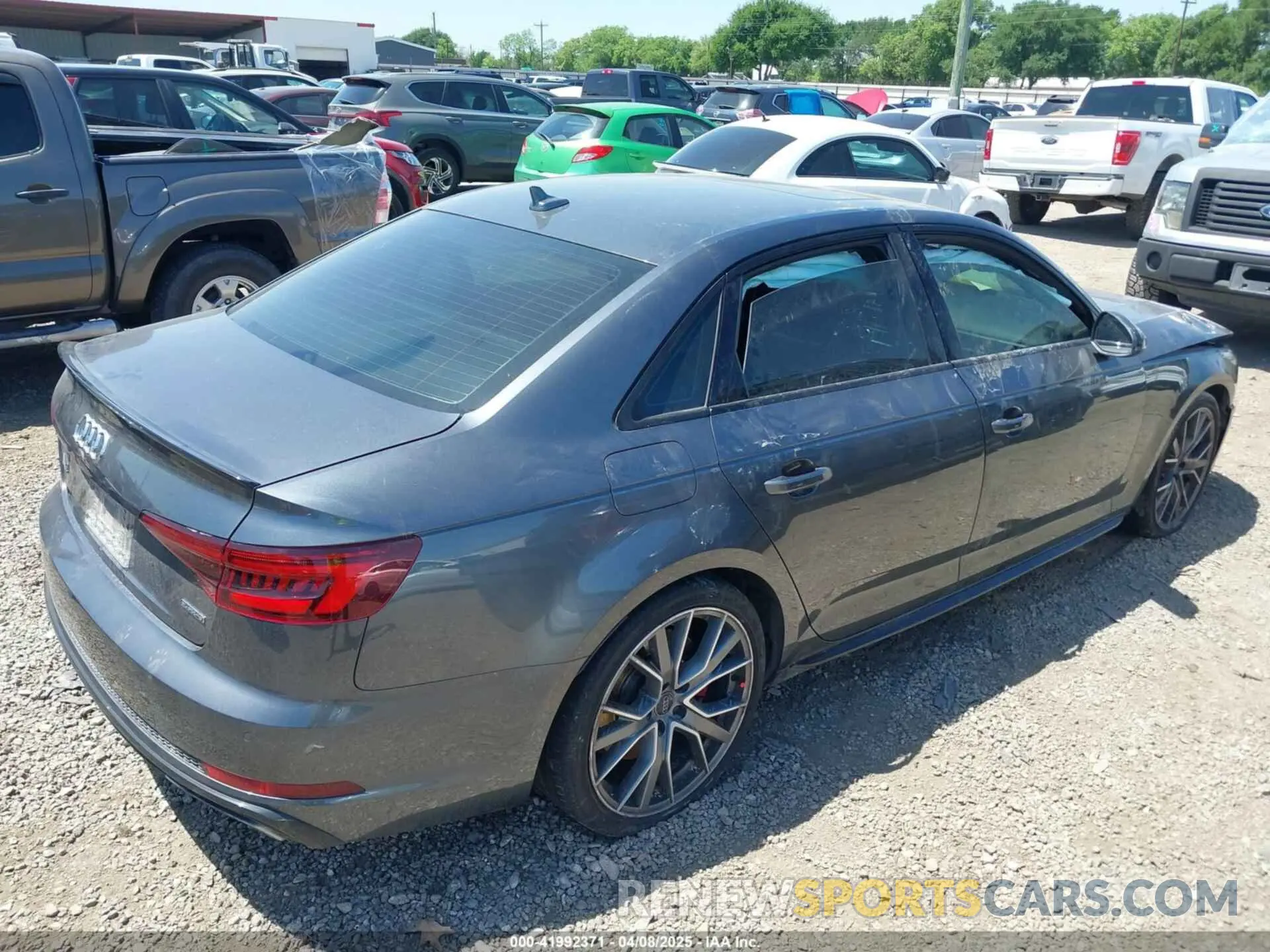 4 Photograph of a damaged car WAUENAF49KA014187 AUDI A4 2019