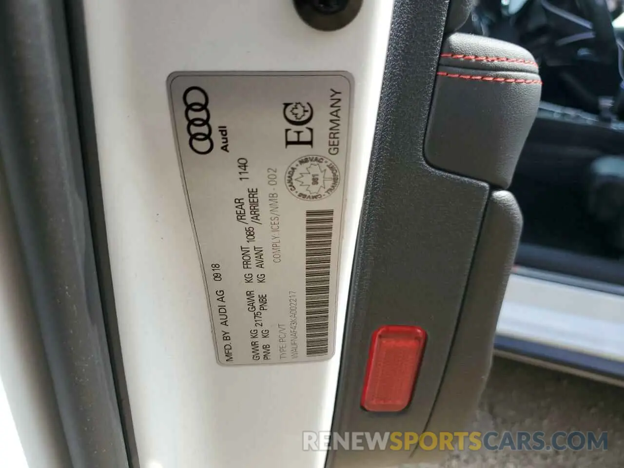 12 Photograph of a damaged car WAUFNAF43KA002217 AUDI A4 2019