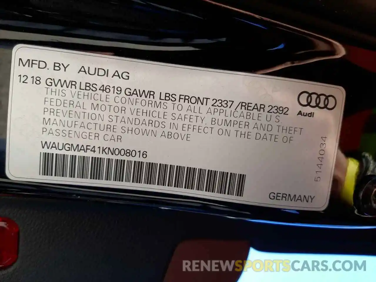 10 Photograph of a damaged car WAUGMAF41KN008016 AUDI A4 2019