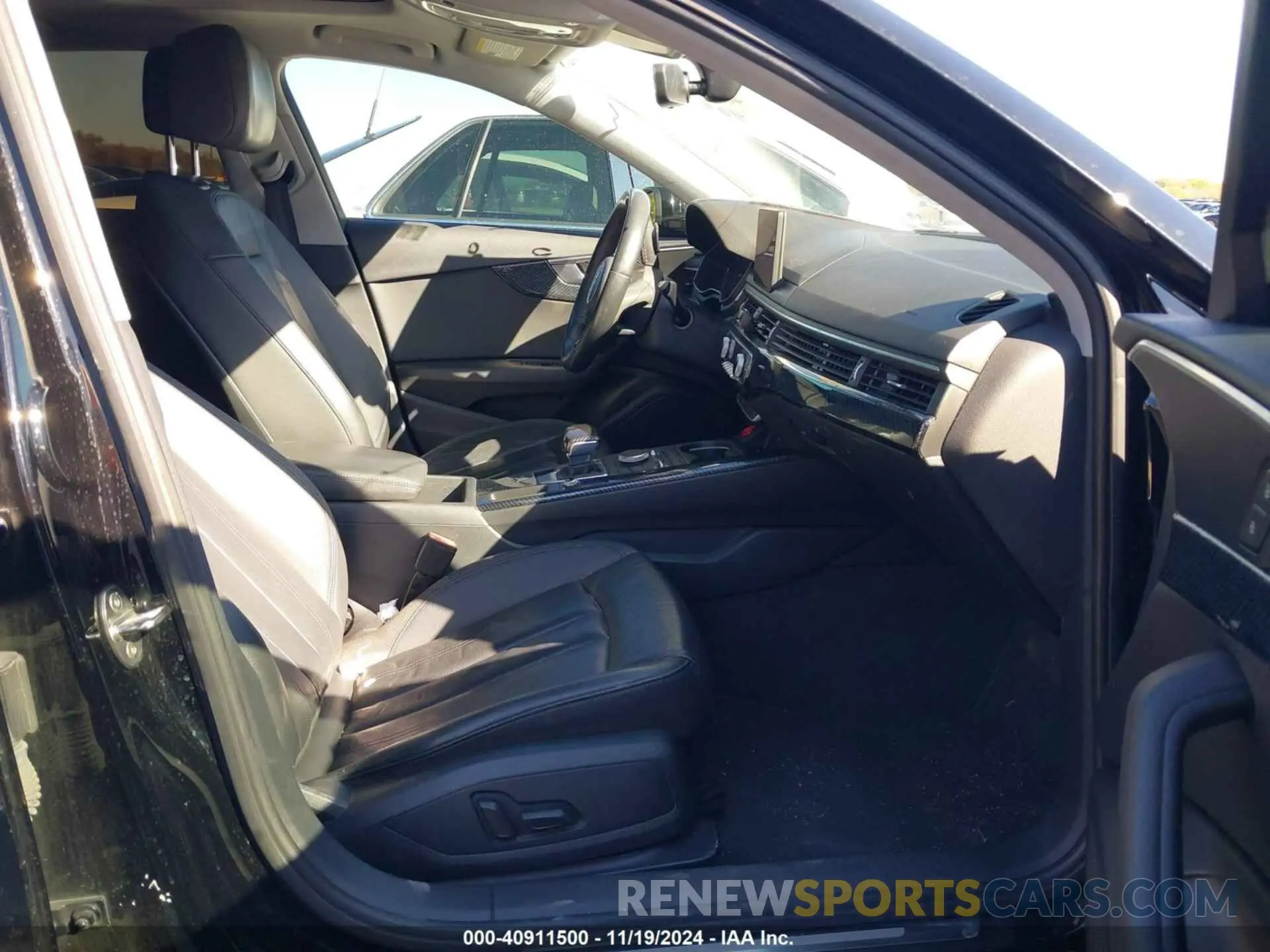 5 Photograph of a damaged car WAUGMAF41KN017833 AUDI A4 2019