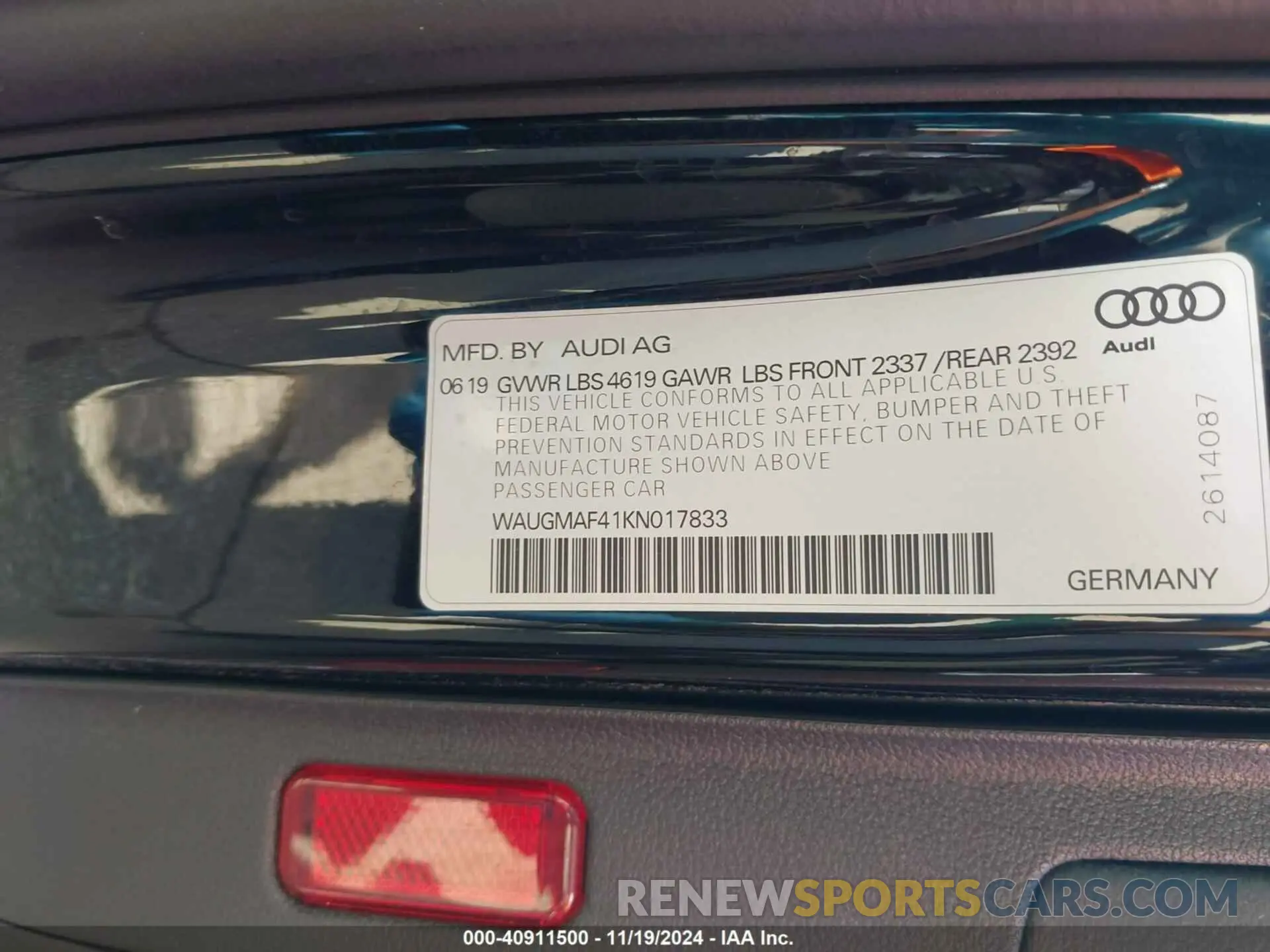 9 Photograph of a damaged car WAUGMAF41KN017833 AUDI A4 2019