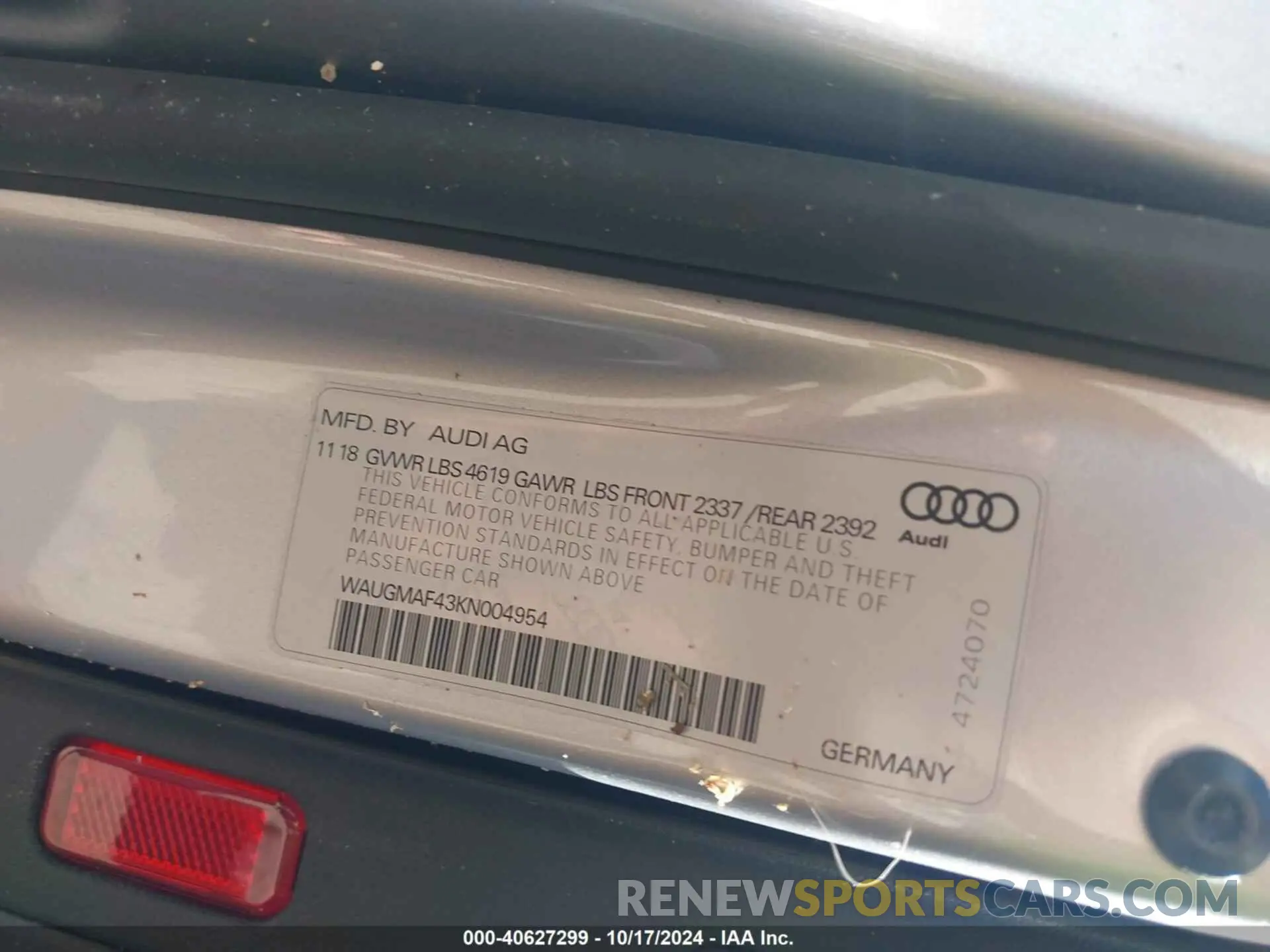 9 Photograph of a damaged car WAUGMAF43KN004954 AUDI A4 2019