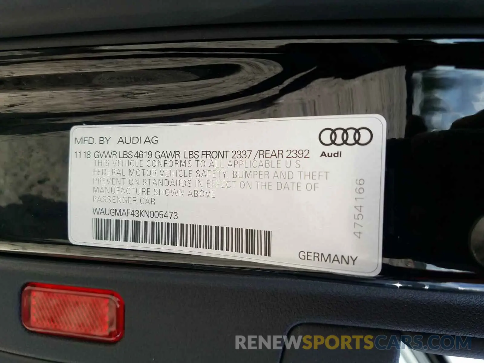 10 Photograph of a damaged car WAUGMAF43KN005473 AUDI A4 2019