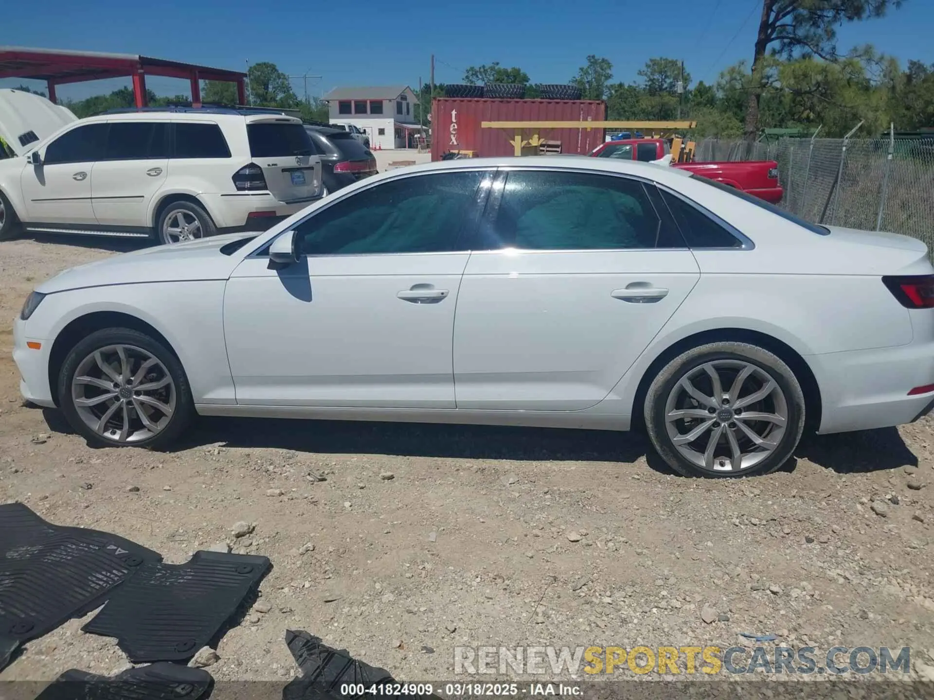 14 Photograph of a damaged car WAUGMAF43KN011015 AUDI A4 2019