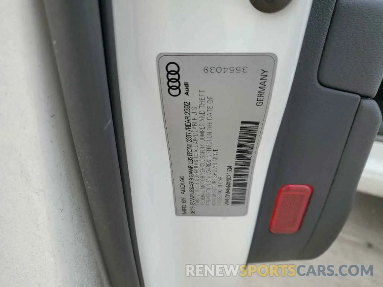 12 Photograph of a damaged car WAUGMAF44KN021634 AUDI A4 2019