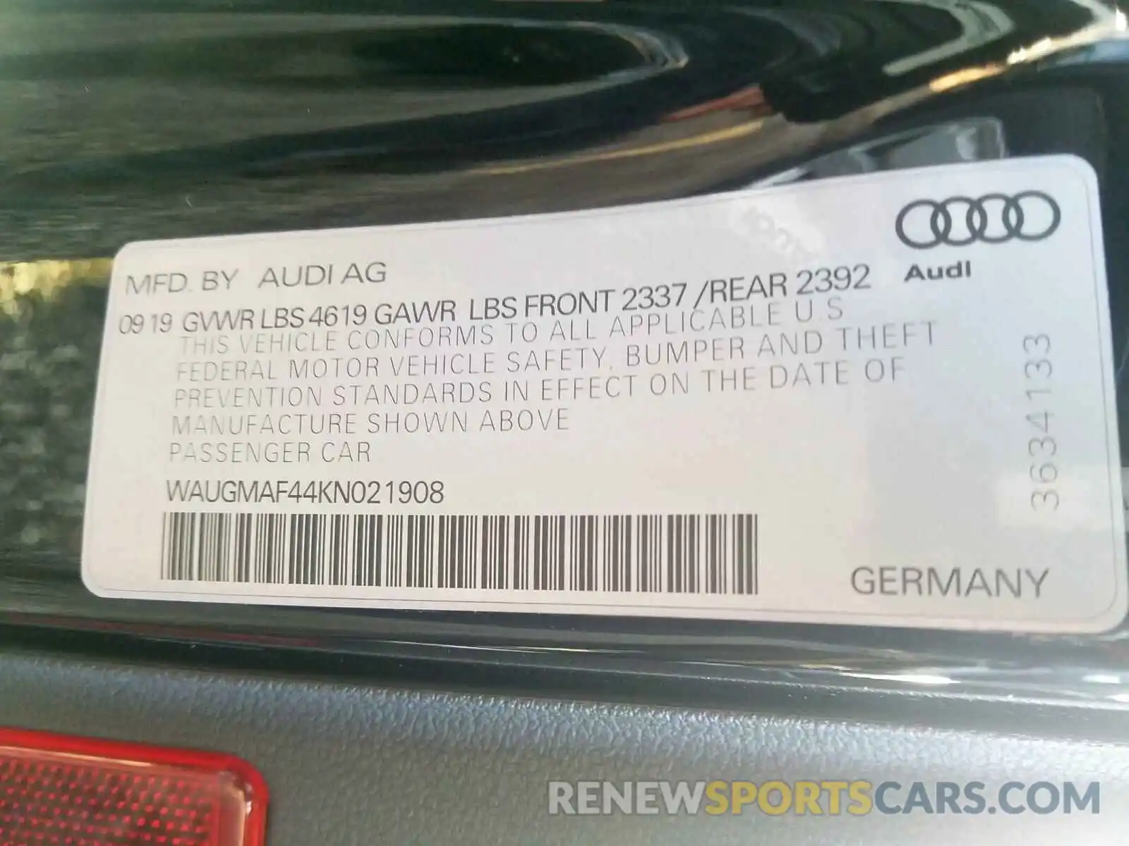 10 Photograph of a damaged car WAUGMAF44KN021908 AUDI A4 2019