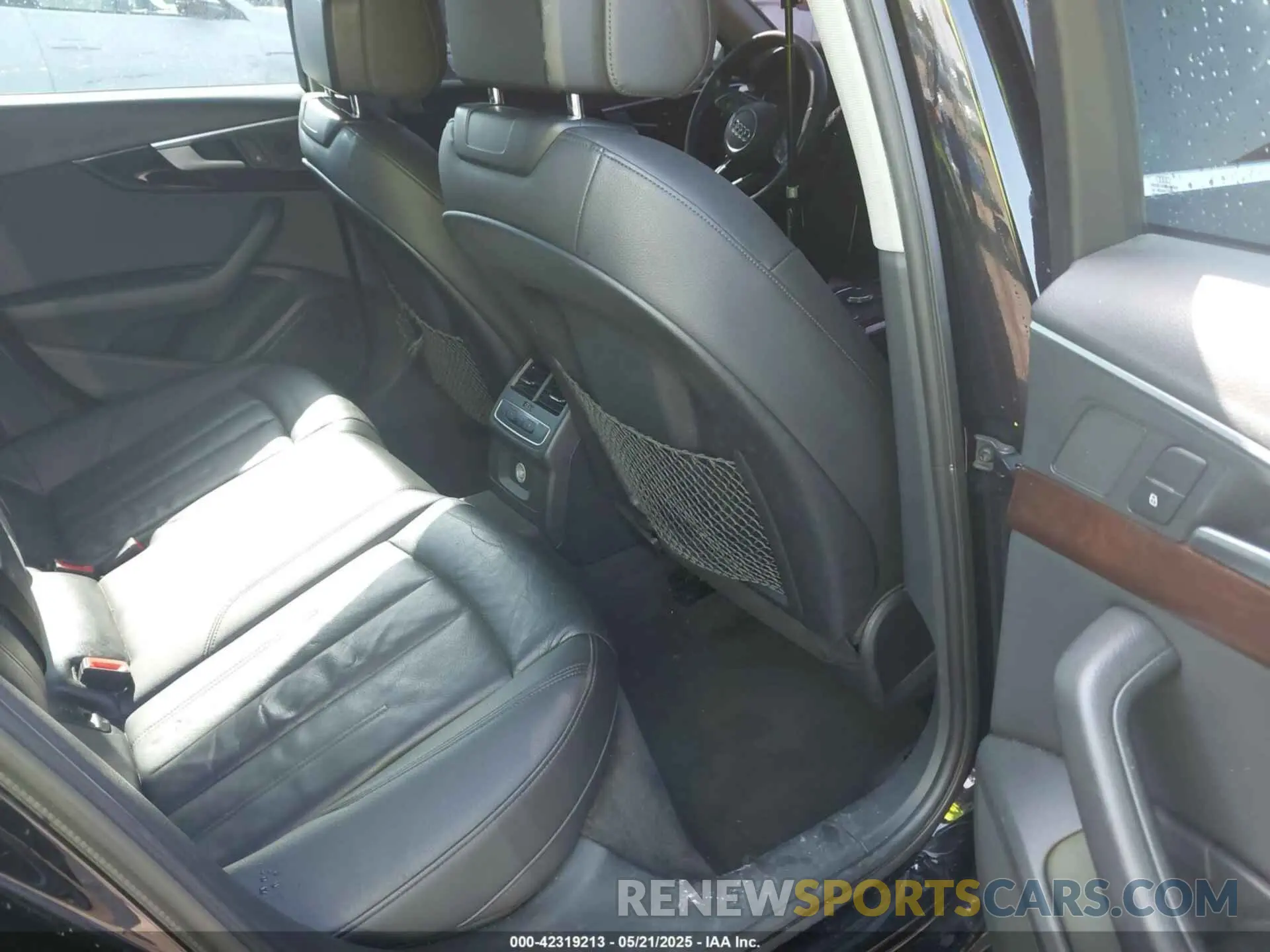 8 Photograph of a damaged car WAUGMAF46KN004947 AUDI A4 2019