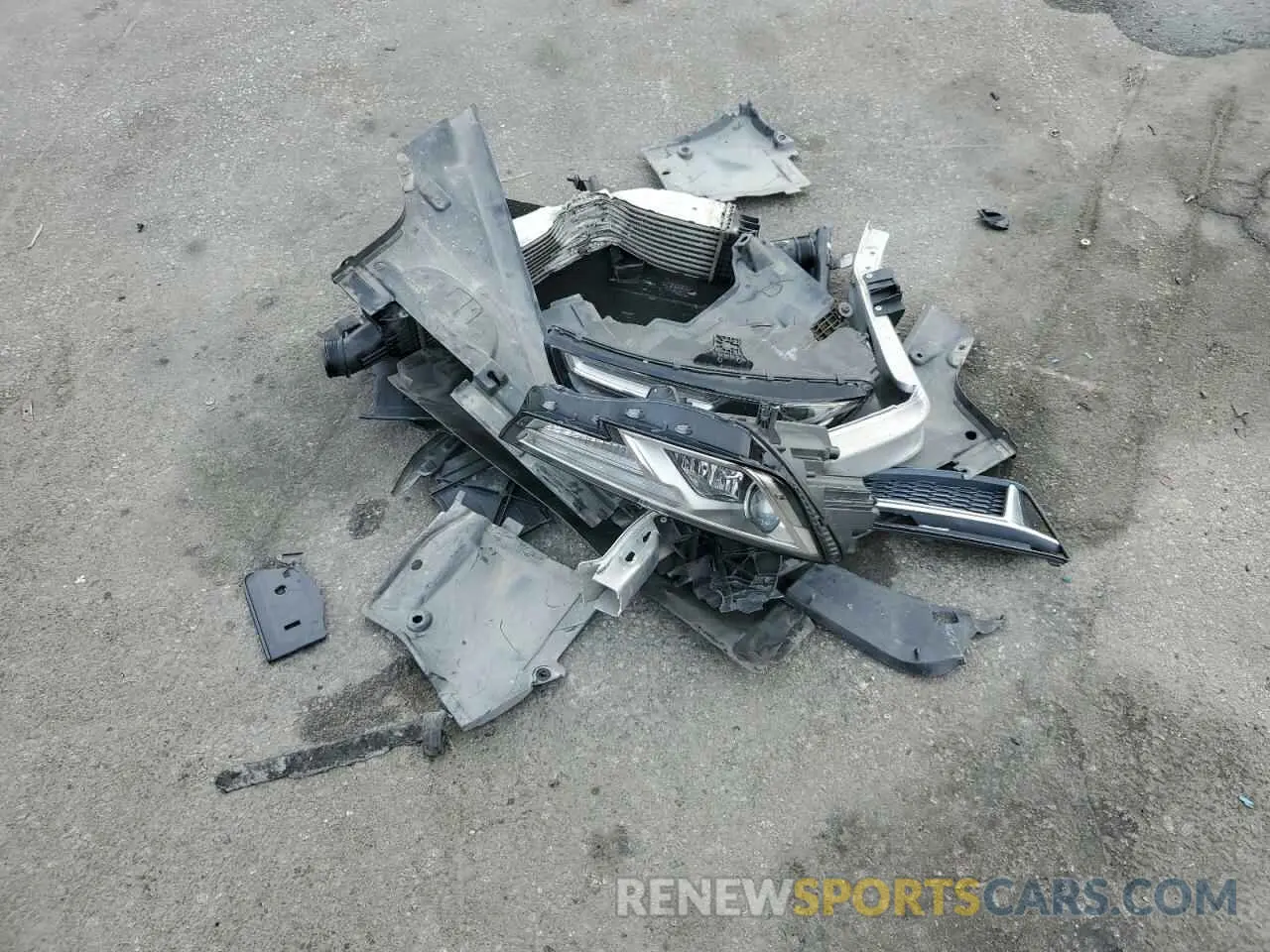 14 Photograph of a damaged car WAUGMAF47KN010417 AUDI A4 2019